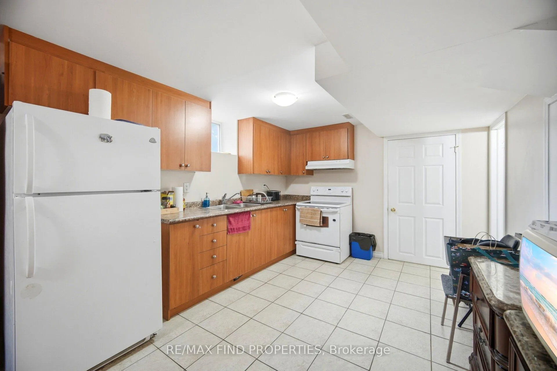 Photo 39 of 2 Summerdale Crescent, Brampton, Fletcher's Meadow — HOMEH