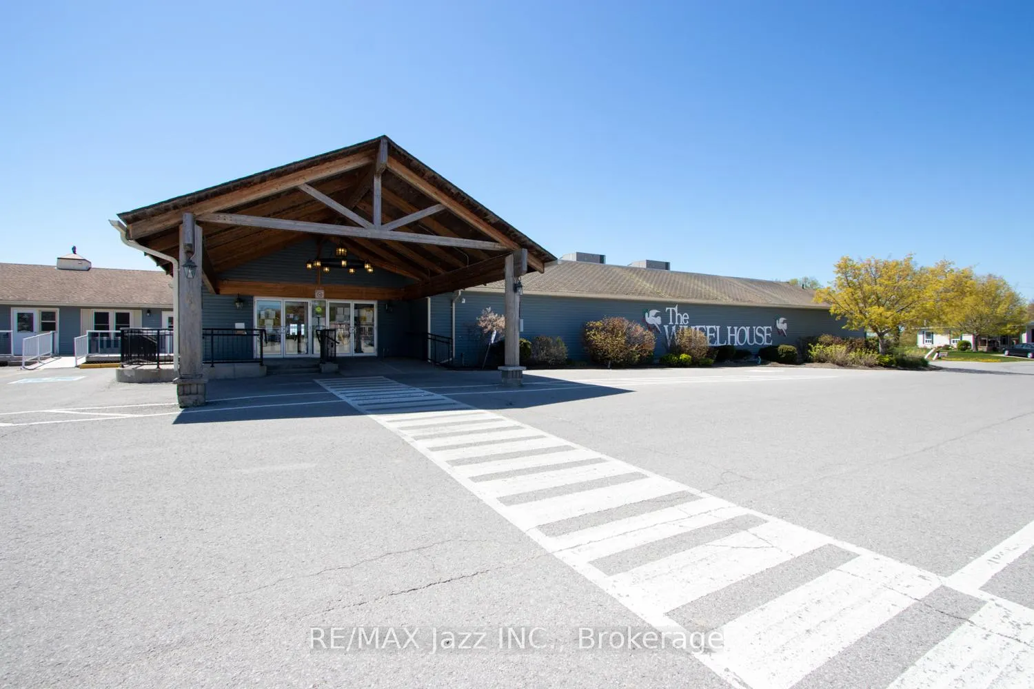 Photo 21 of 213 Wilmot Trail, Clarington, Bowmanville — HOMEH