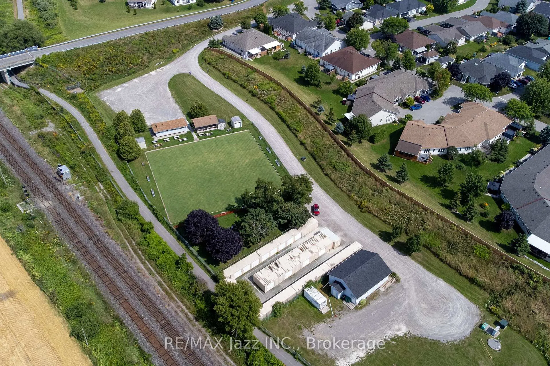 Photo 33 of 213 Wilmot Trail, Clarington, Bowmanville — HOMEH