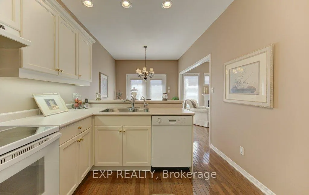 Photo 19 of Unit 8, 545 Laurelwood Drive, Waterloo — HOMEH