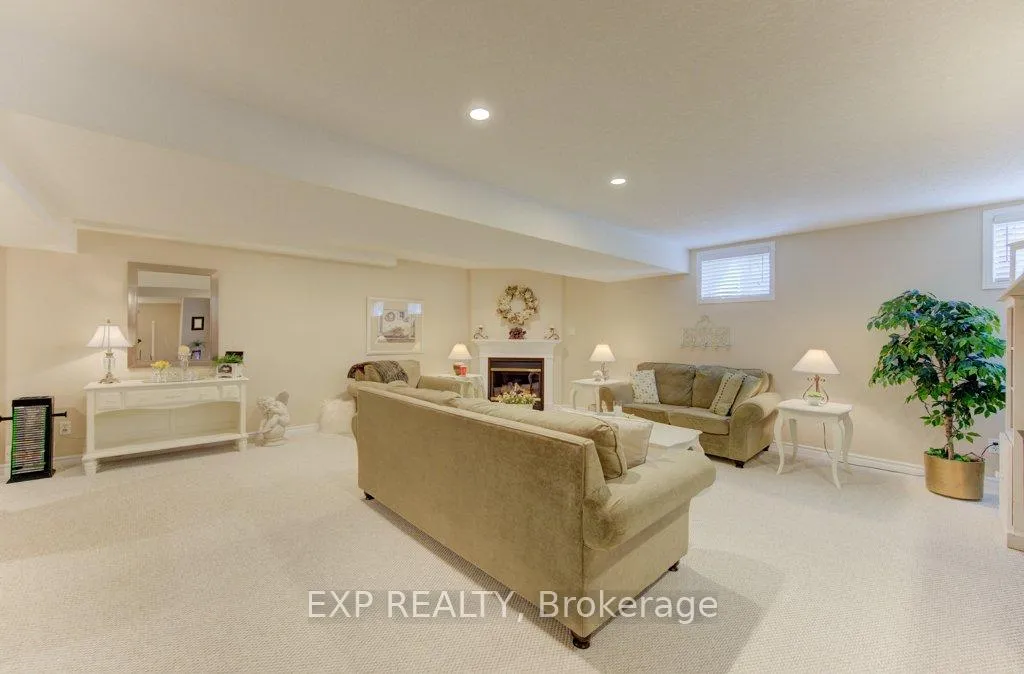 Photo 36 of Unit 8, 545 Laurelwood Drive, Waterloo — HOMEH