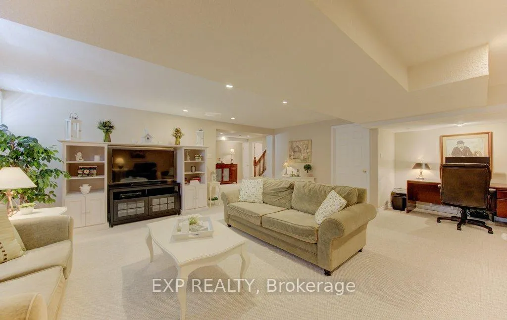 Photo 41 of Unit 8, 545 Laurelwood Drive, Waterloo — HOMEH