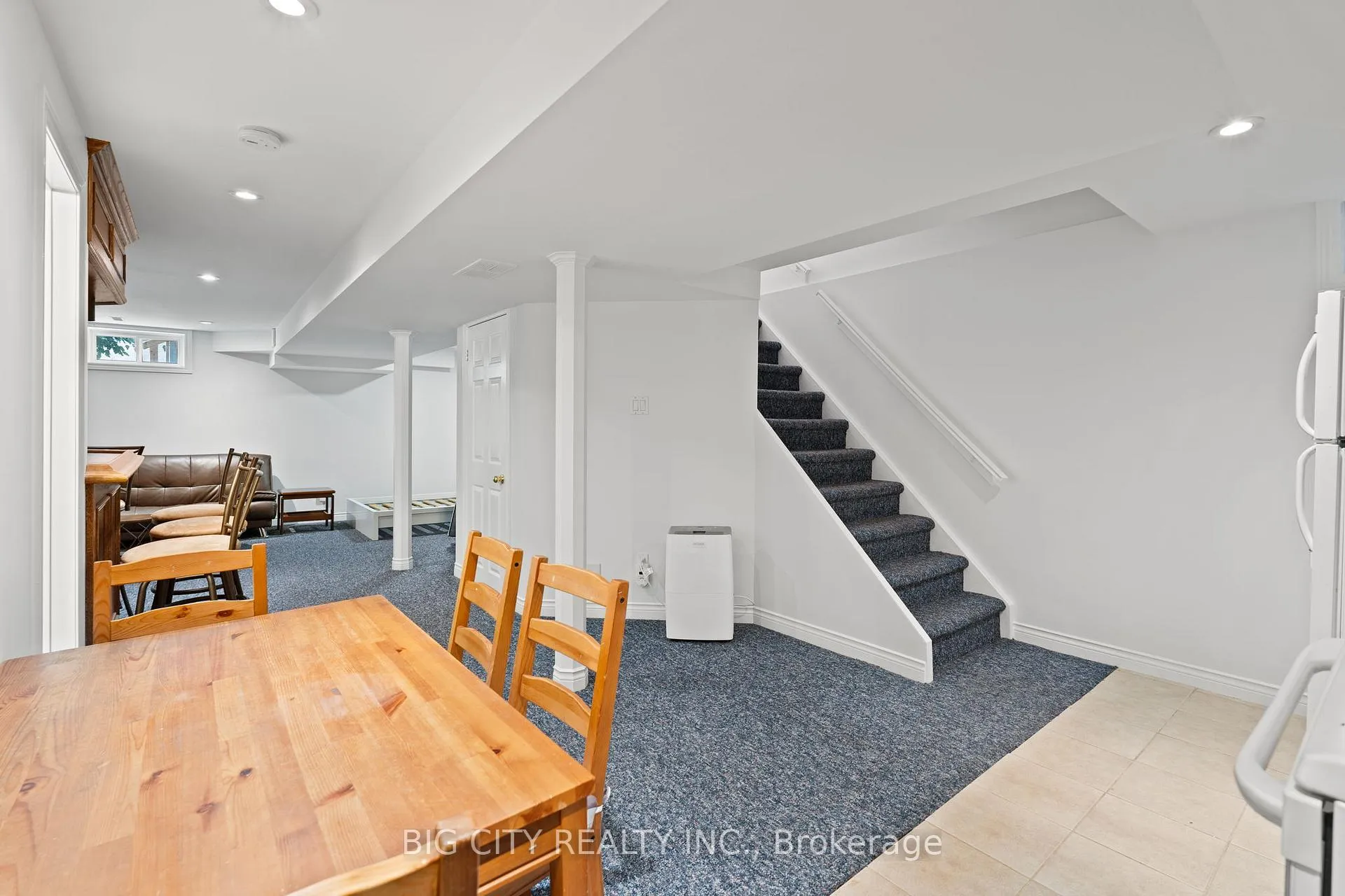 Photo 5 of Unit Bsmt, 14 Snider Drive, Markham, Old Markham Village — HOMEH