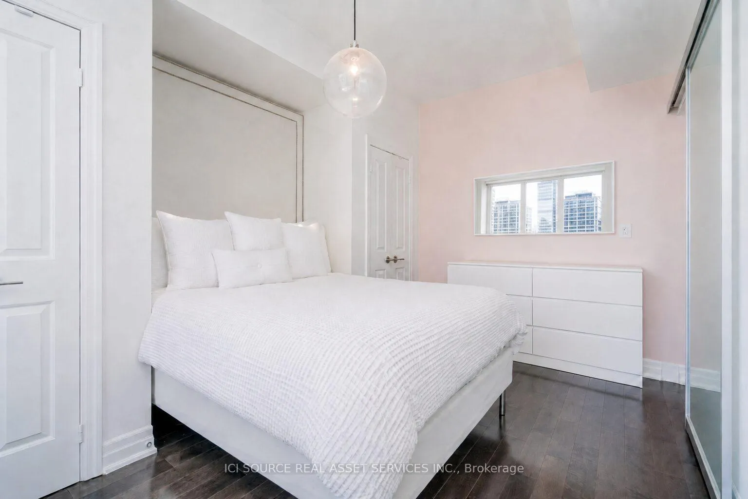 Photo 6 of Unit 1907, 8 The Esplanade, Toronto, Waterfront Communities — HOMEH