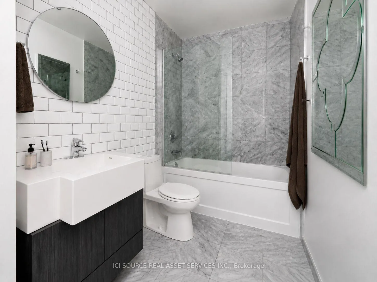 Photo 8 of Unit 1907, 8 The Esplanade, Toronto, Waterfront Communities — HOMEH