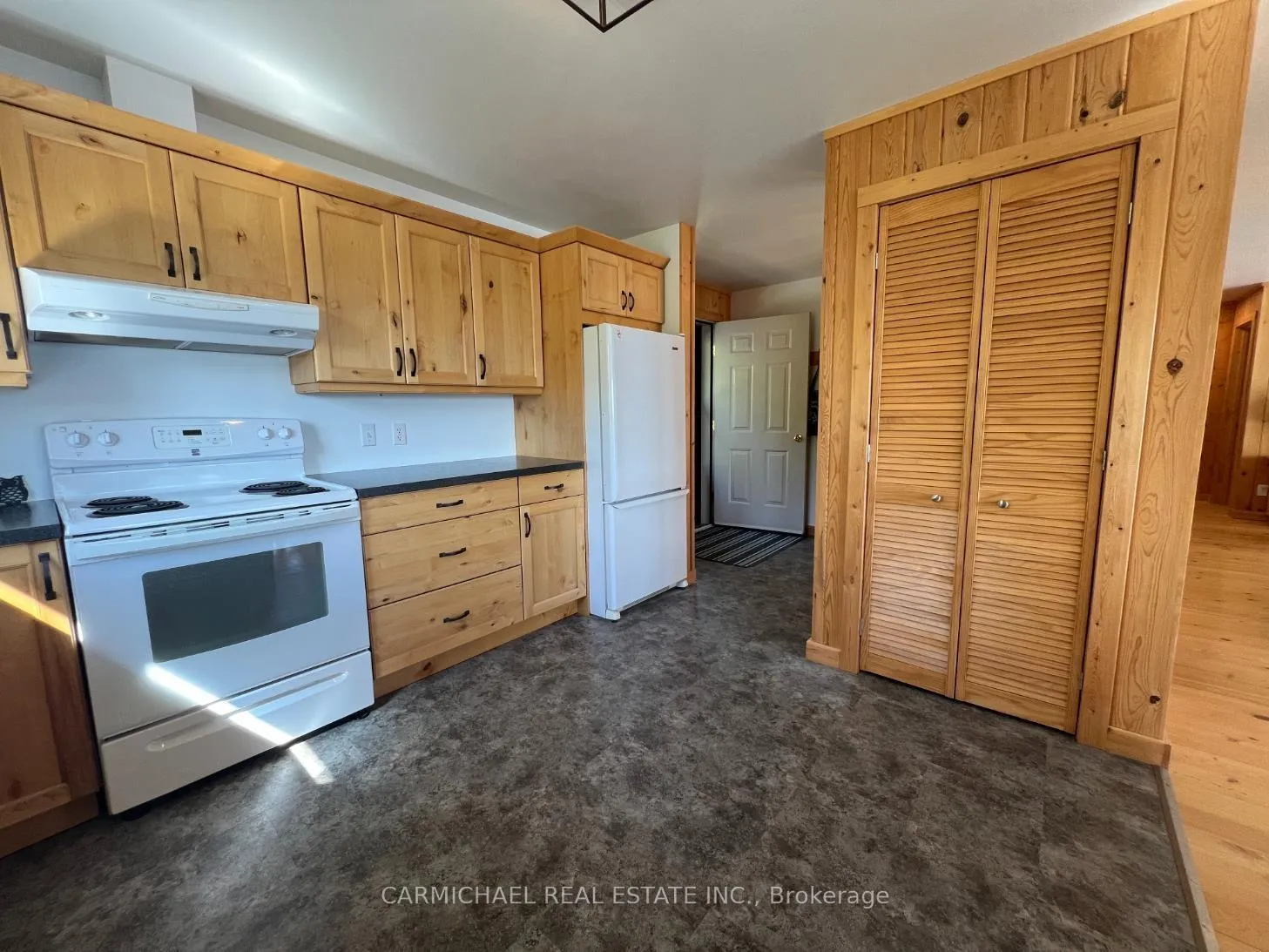 Photo 12 of 101 Rocky Ridge Rd., Kenora Remote Area, Lake of the Woods West — HOMEH