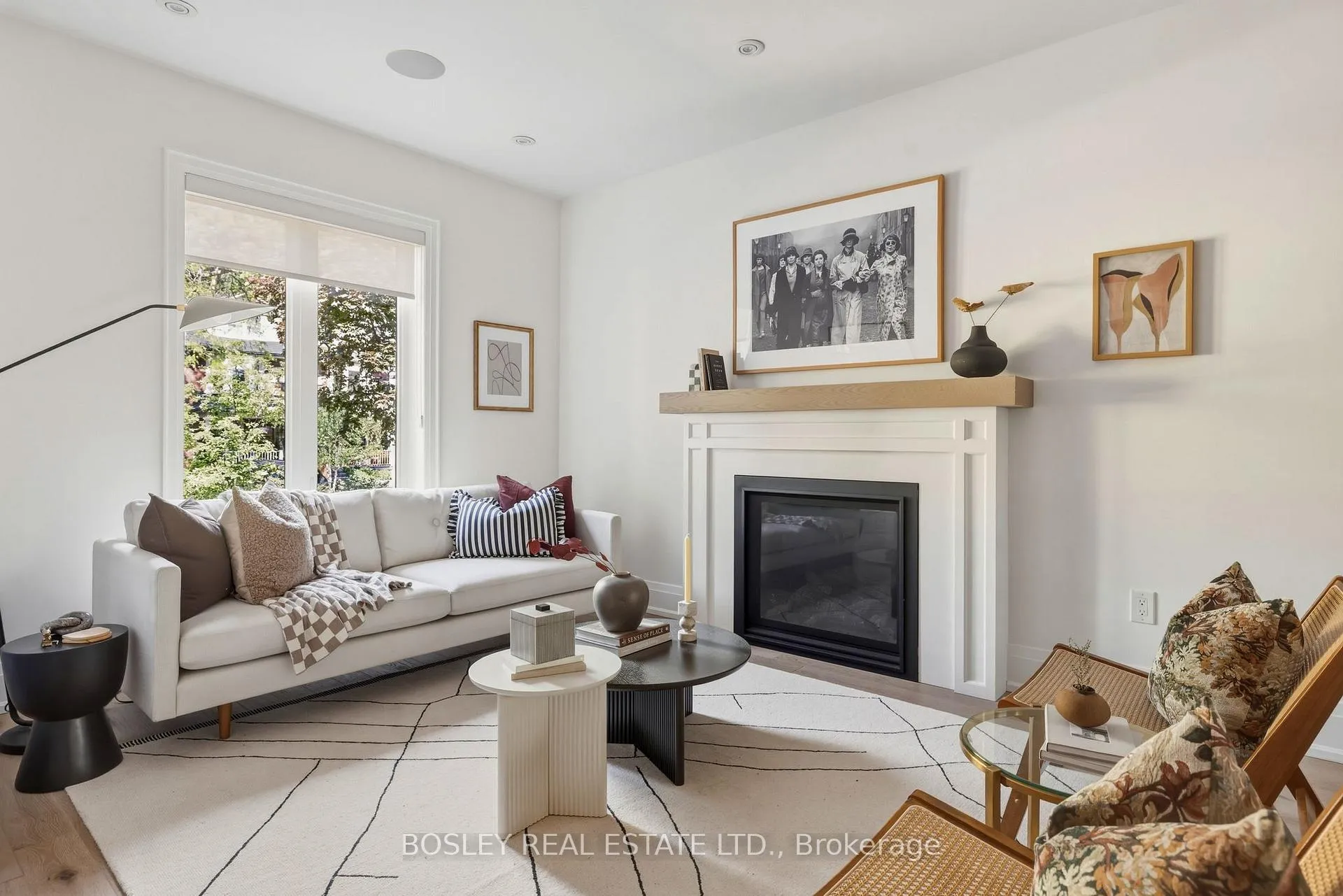 Photo 4 of 19 Lark Street, Toronto, The Beaches — HOMEH
