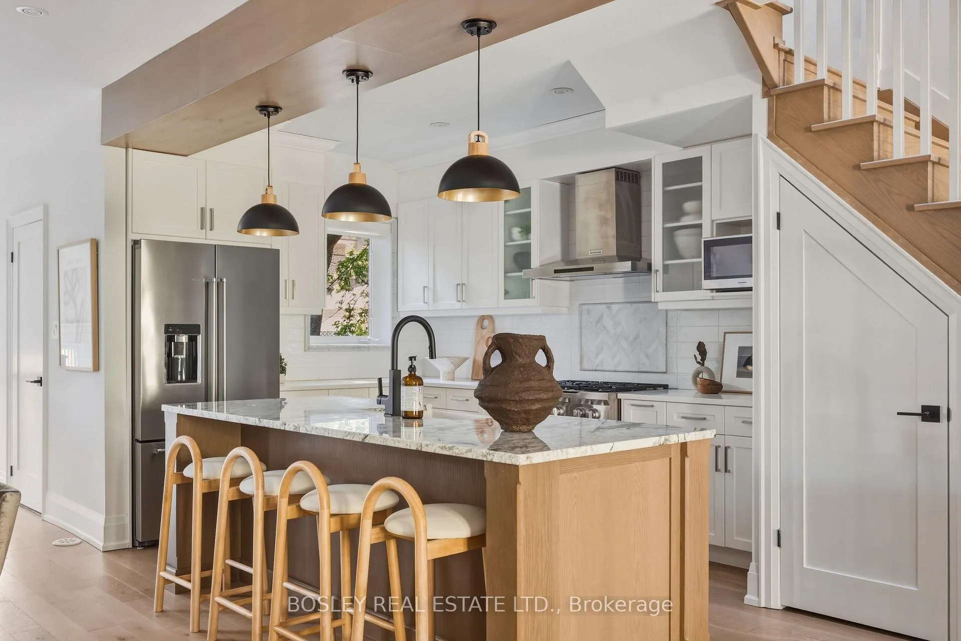 Photo 8 of 19 Lark Street, Toronto, The Beaches — HOMEH