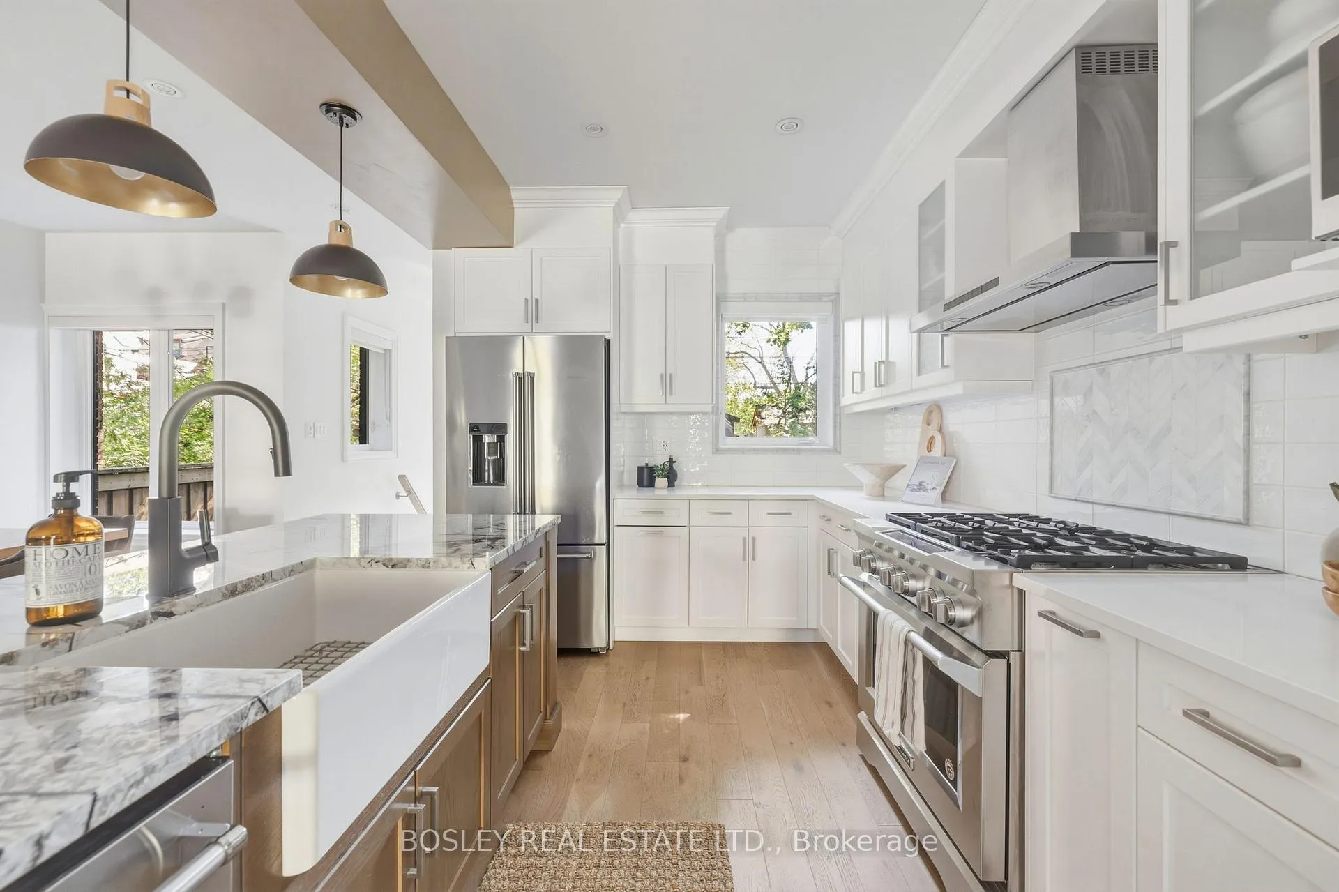 Photo 9 of 19 Lark Street, Toronto, The Beaches — HOMEH