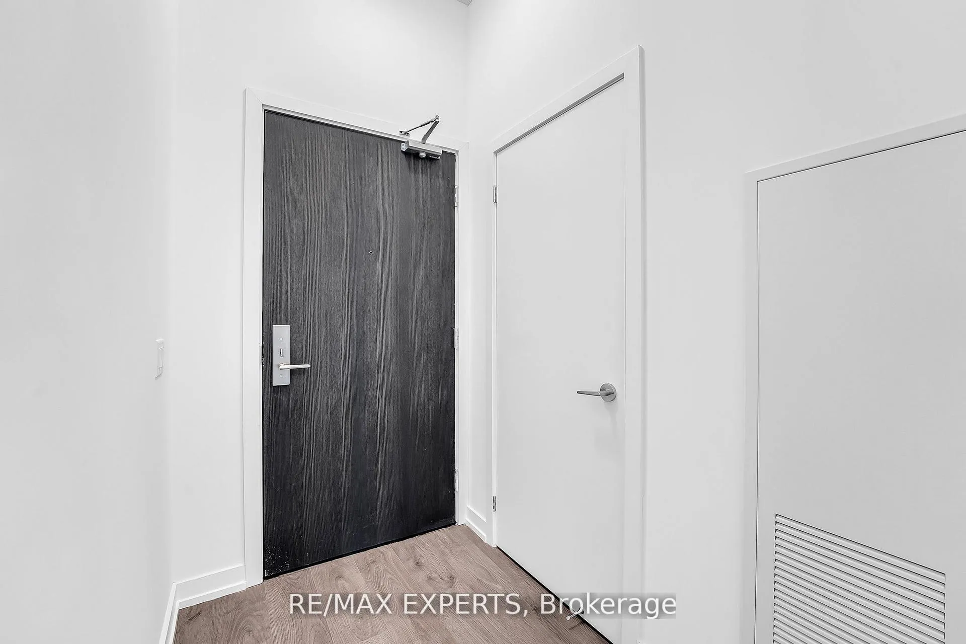 Photo 9 of Unit 502, 55 Duke Street, Kitchener, City Commercial Core — HOMEH