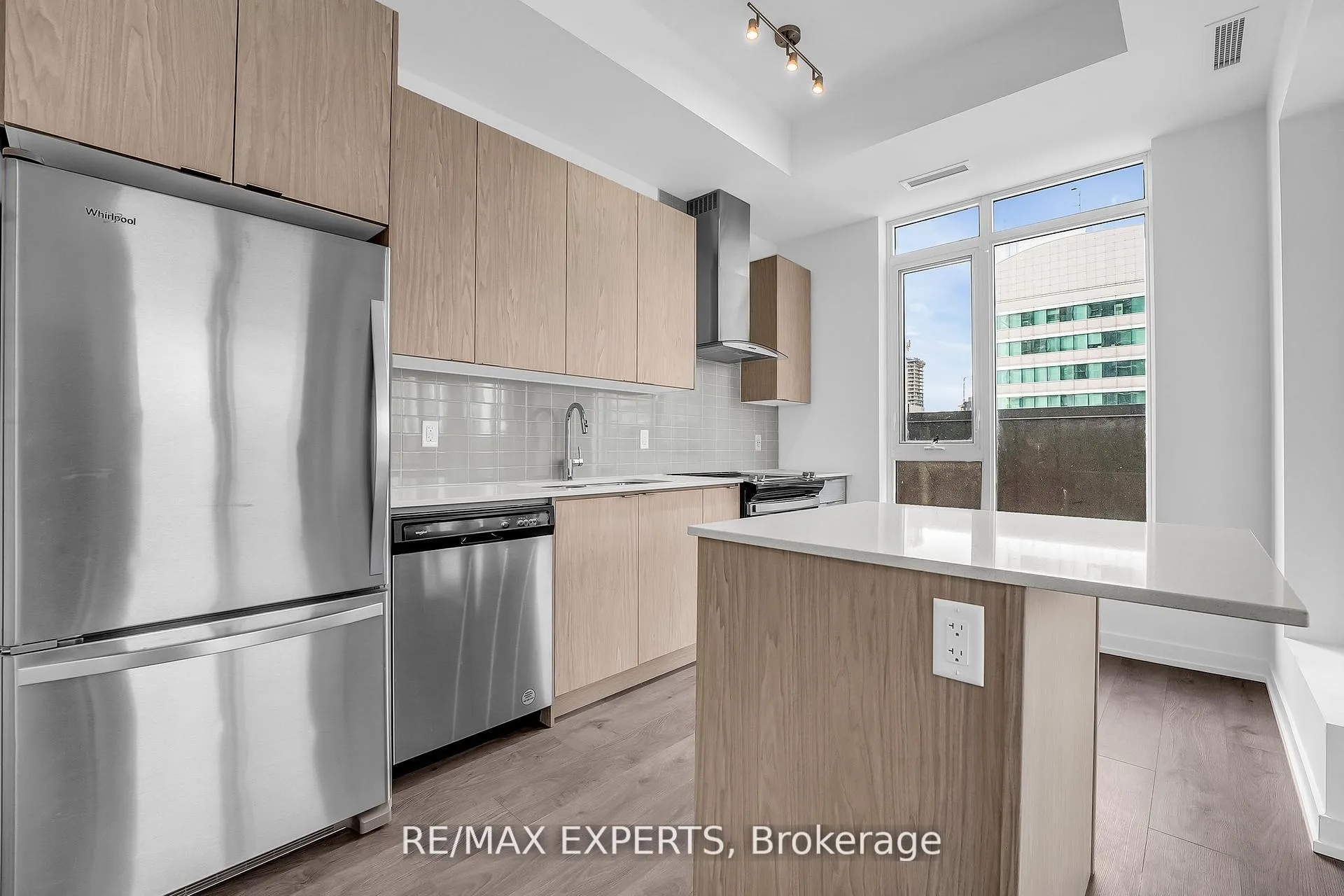 Photo 13 of Unit 502, 55 Duke Street, Kitchener, City Commercial Core — HOMEH