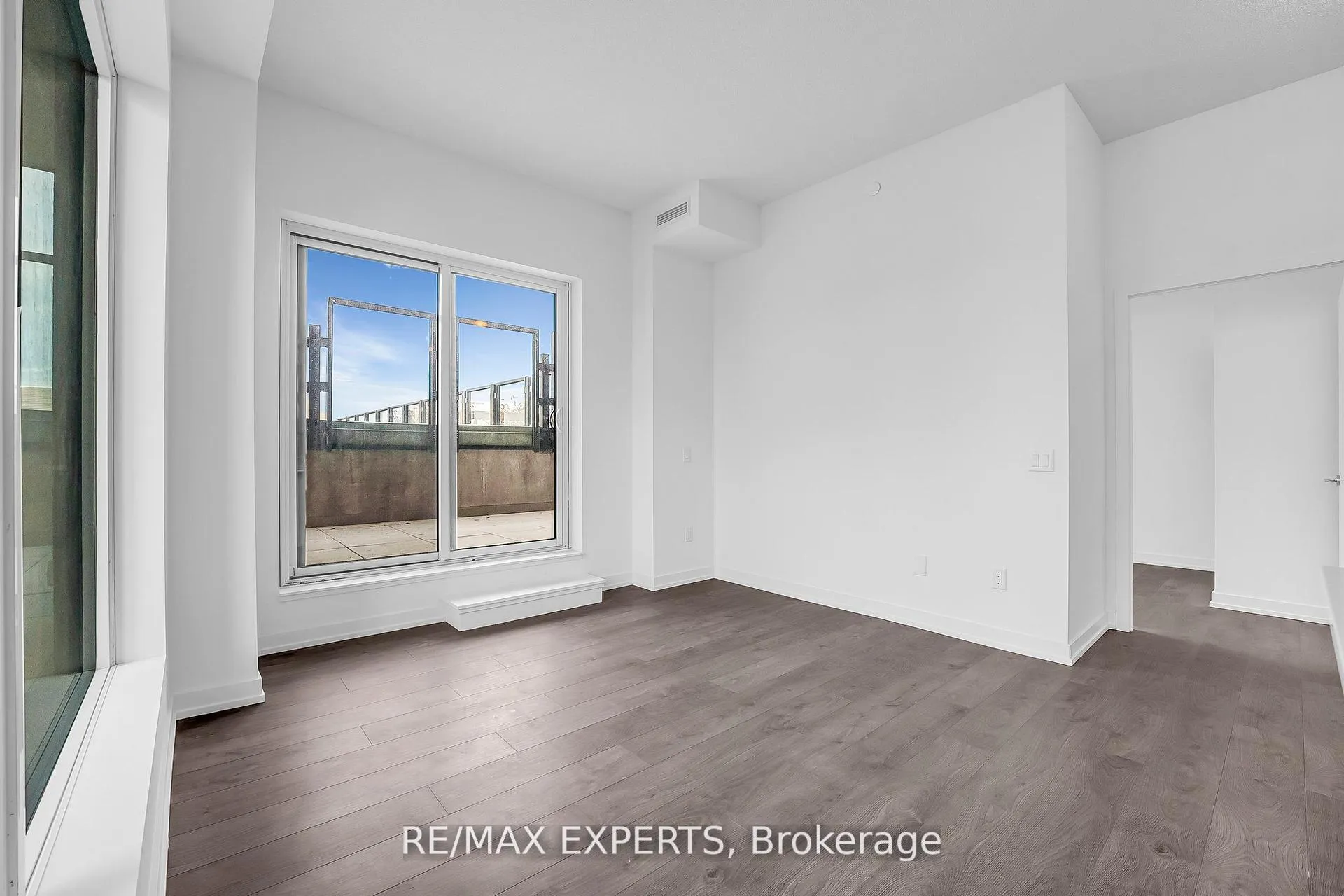Photo 16 of Unit 502, 55 Duke Street, Kitchener, City Commercial Core — HOMEH