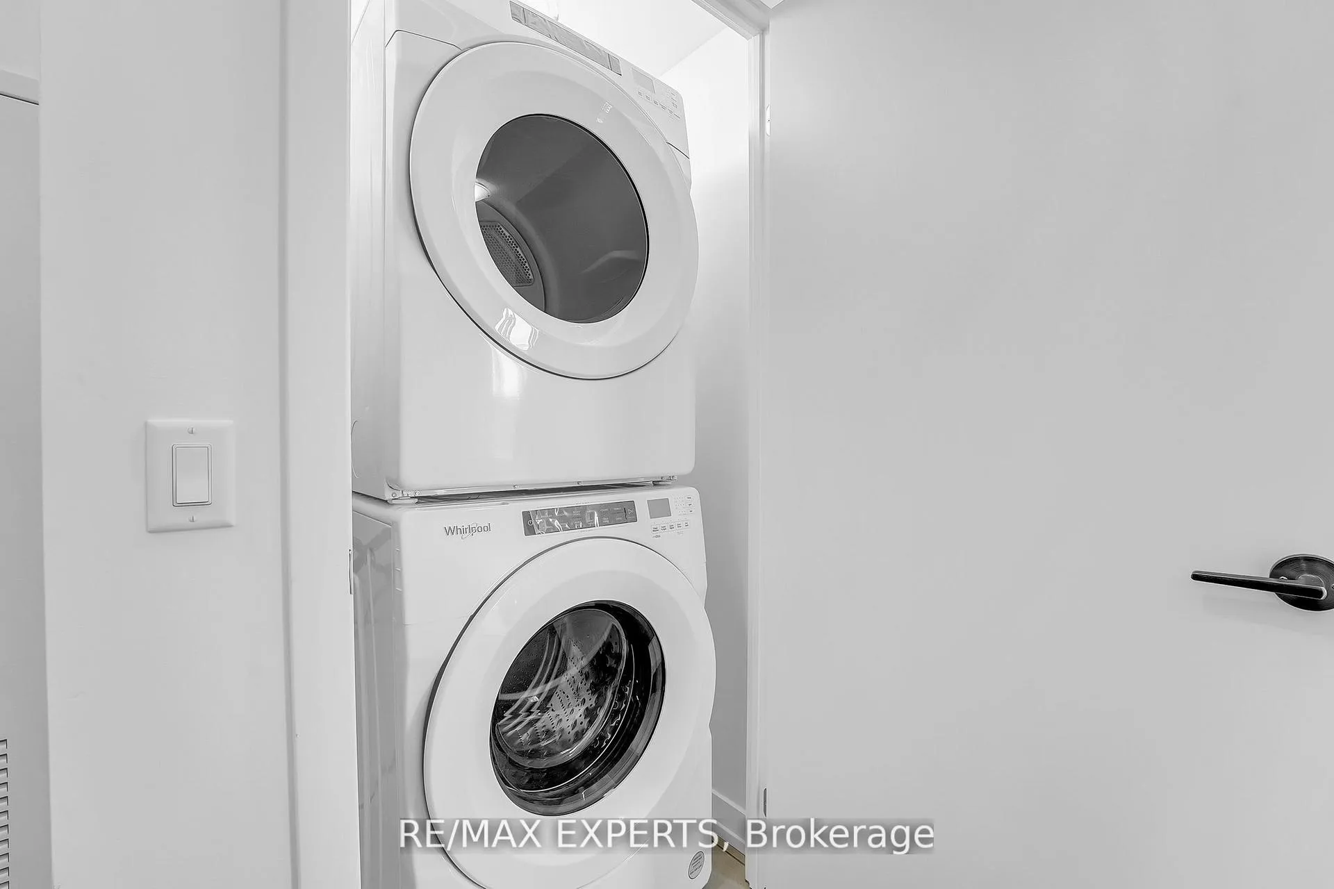 Photo 25 of Unit 502, 55 Duke Street, Kitchener, City Commercial Core — HOMEH