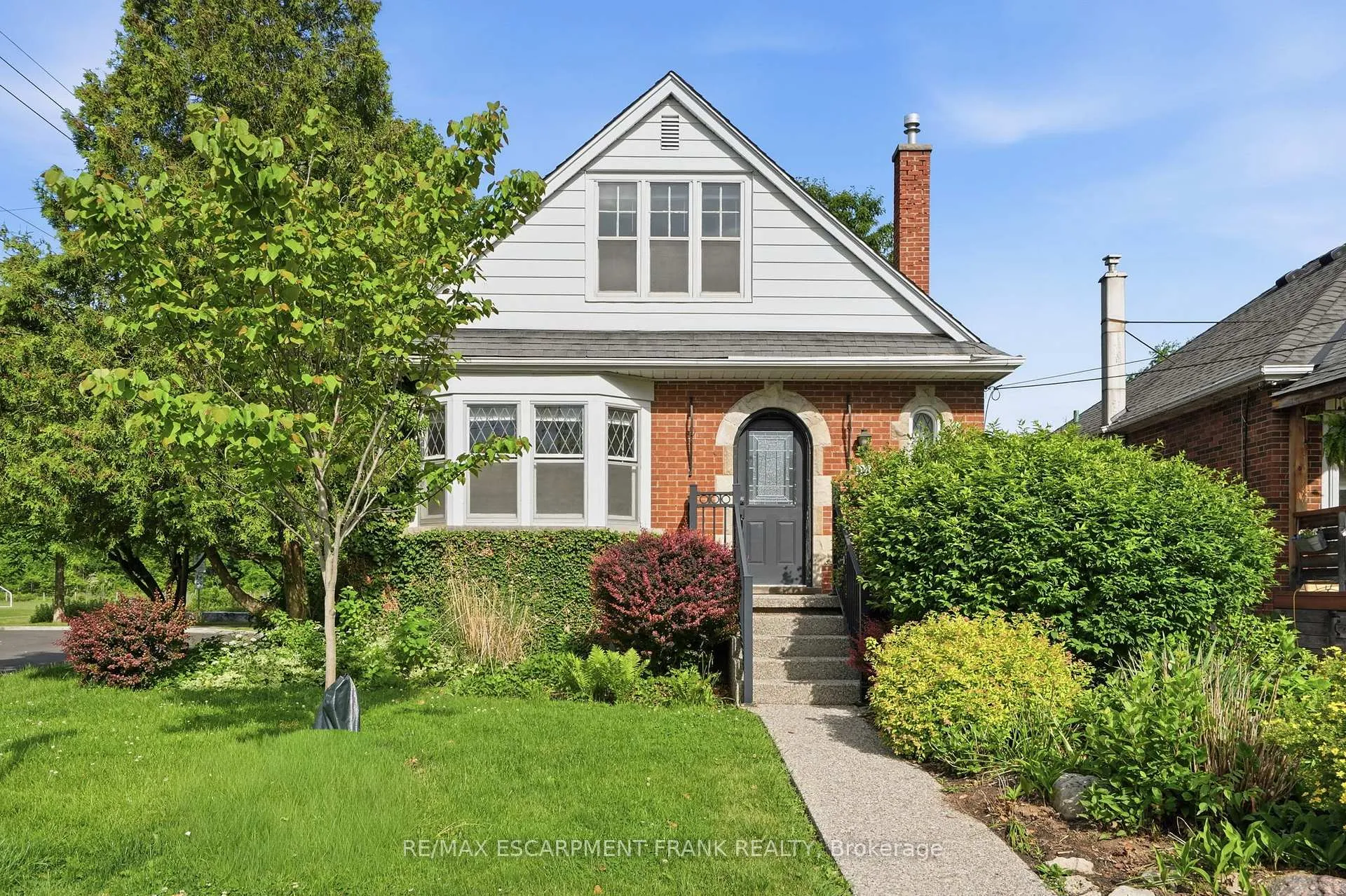 Photo 1 of 153 Parkview Drive, Hamilton, Westdale — HOMEH