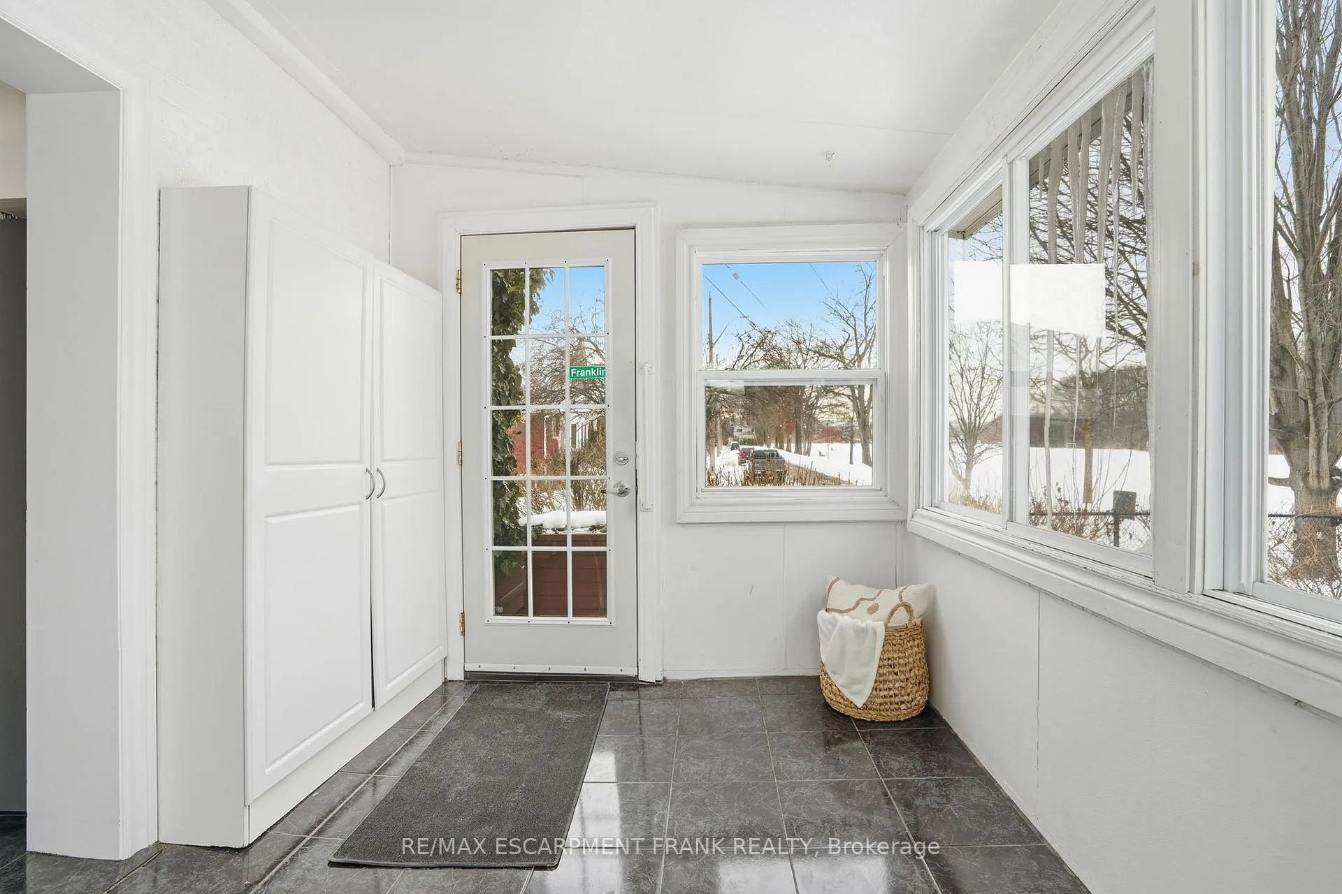 Photo 23 of 153 Parkview Drive, Hamilton, Westdale — HOMEH