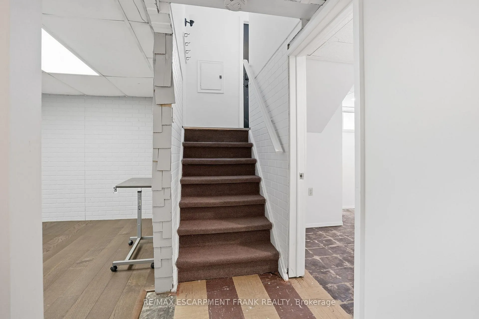 Photo 32 of 153 Parkview Drive, Hamilton, Westdale — HOMEH