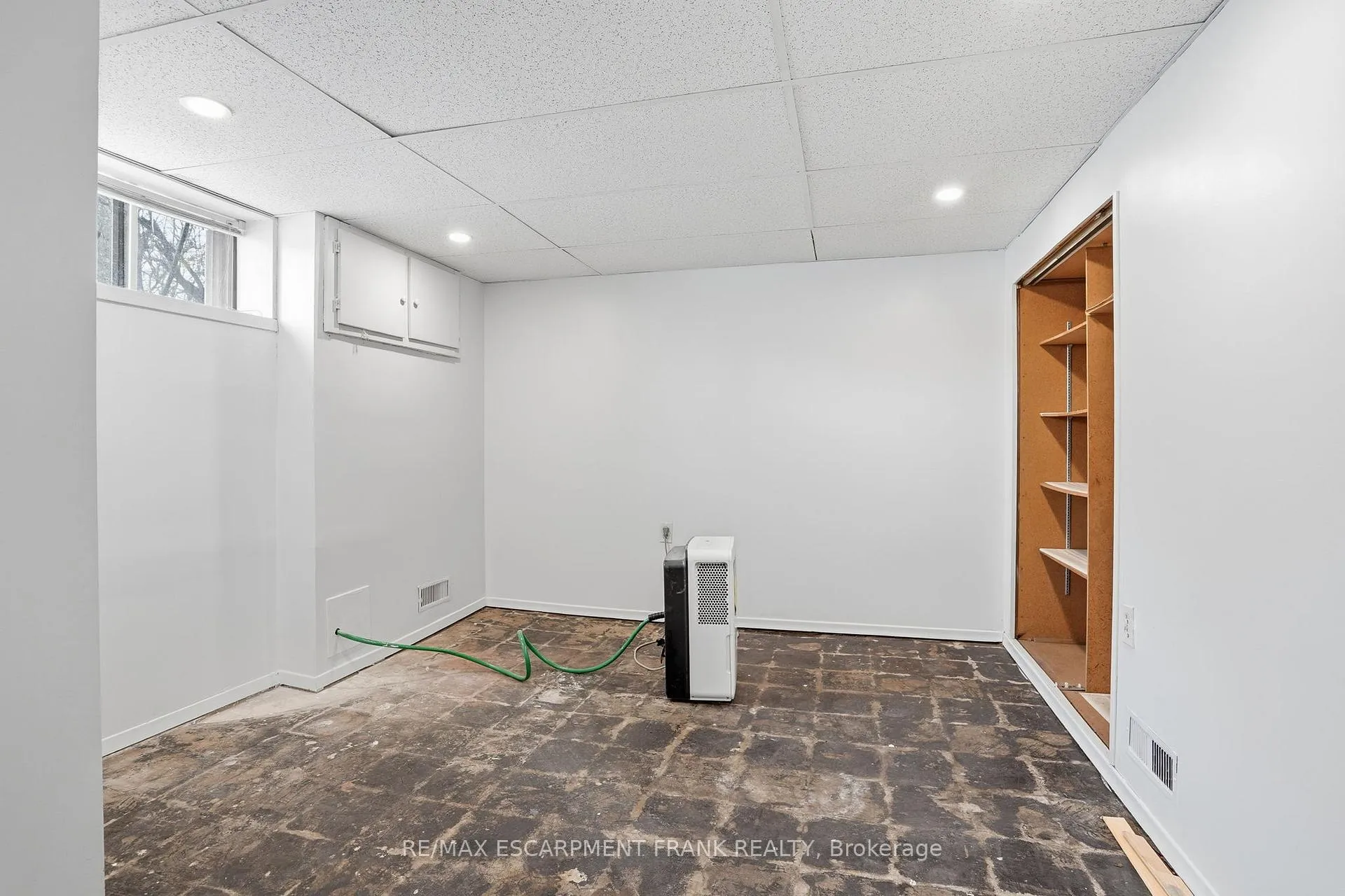 Photo 34 of 153 Parkview Drive, Hamilton, Westdale — HOMEH