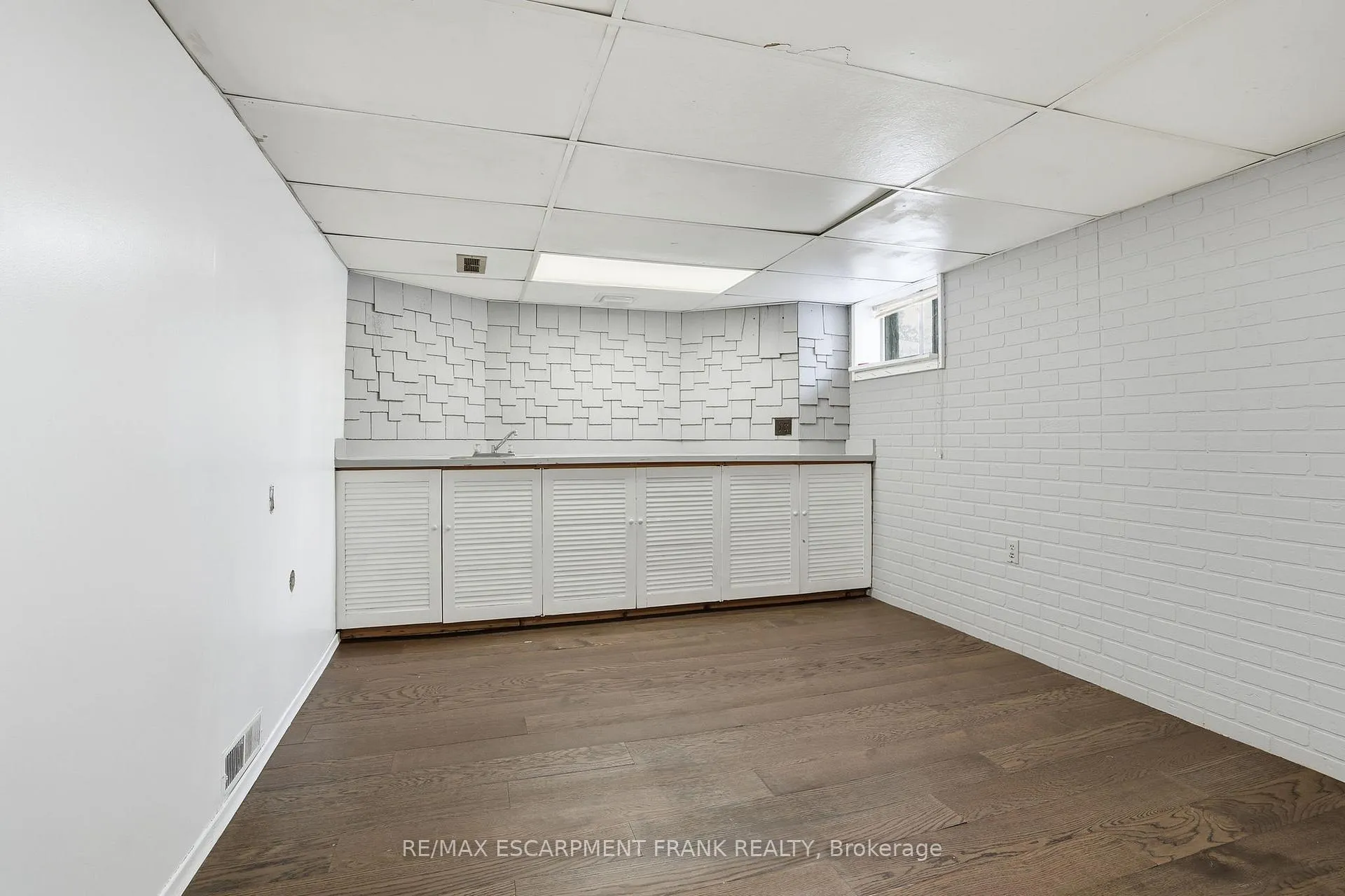 Photo 36 of 153 Parkview Drive, Hamilton, Westdale — HOMEH