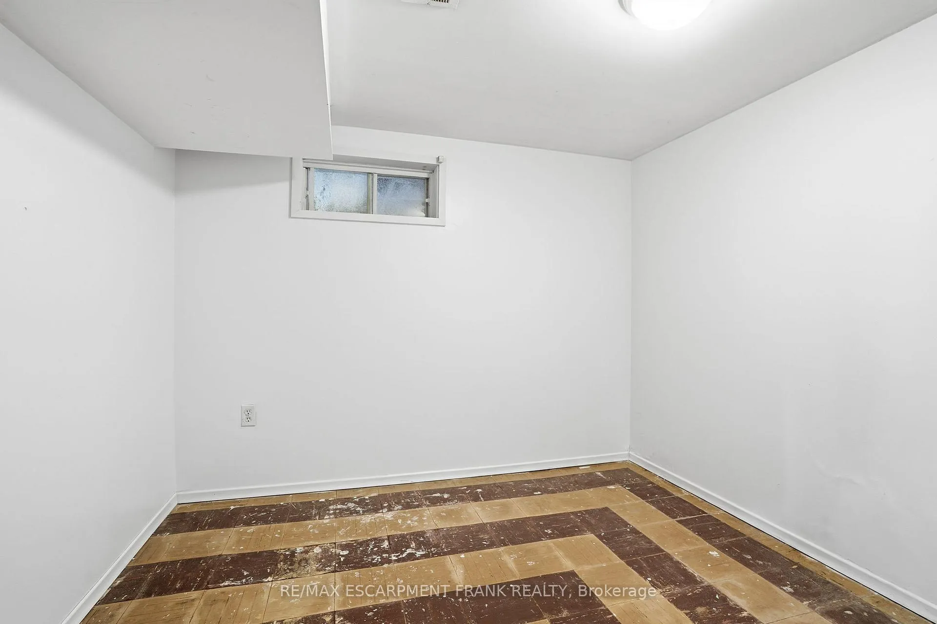 Photo 39 of 153 Parkview Drive, Hamilton, Westdale — HOMEH