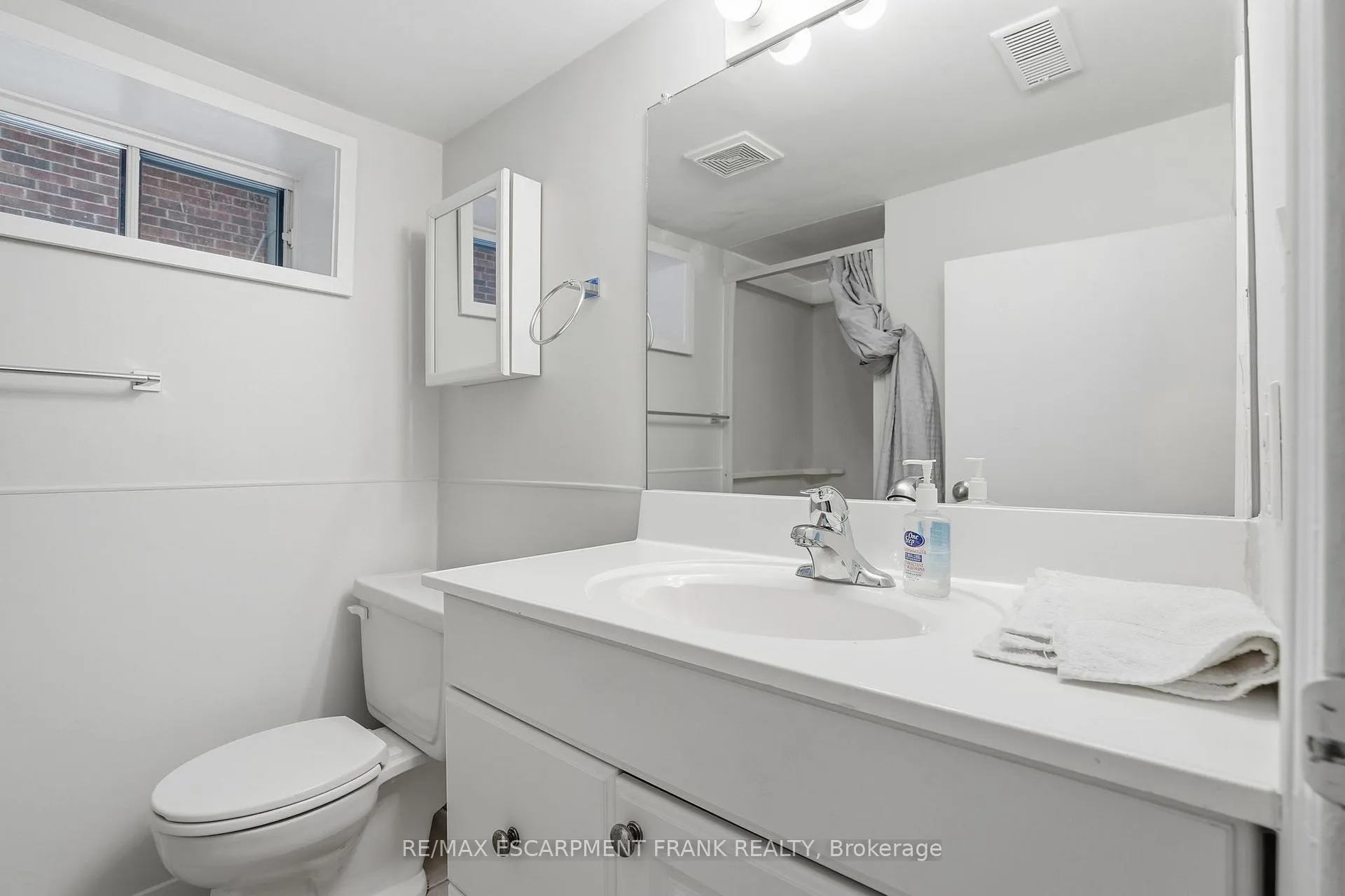 Photo 41 of 153 Parkview Drive, Hamilton, Westdale — HOMEH