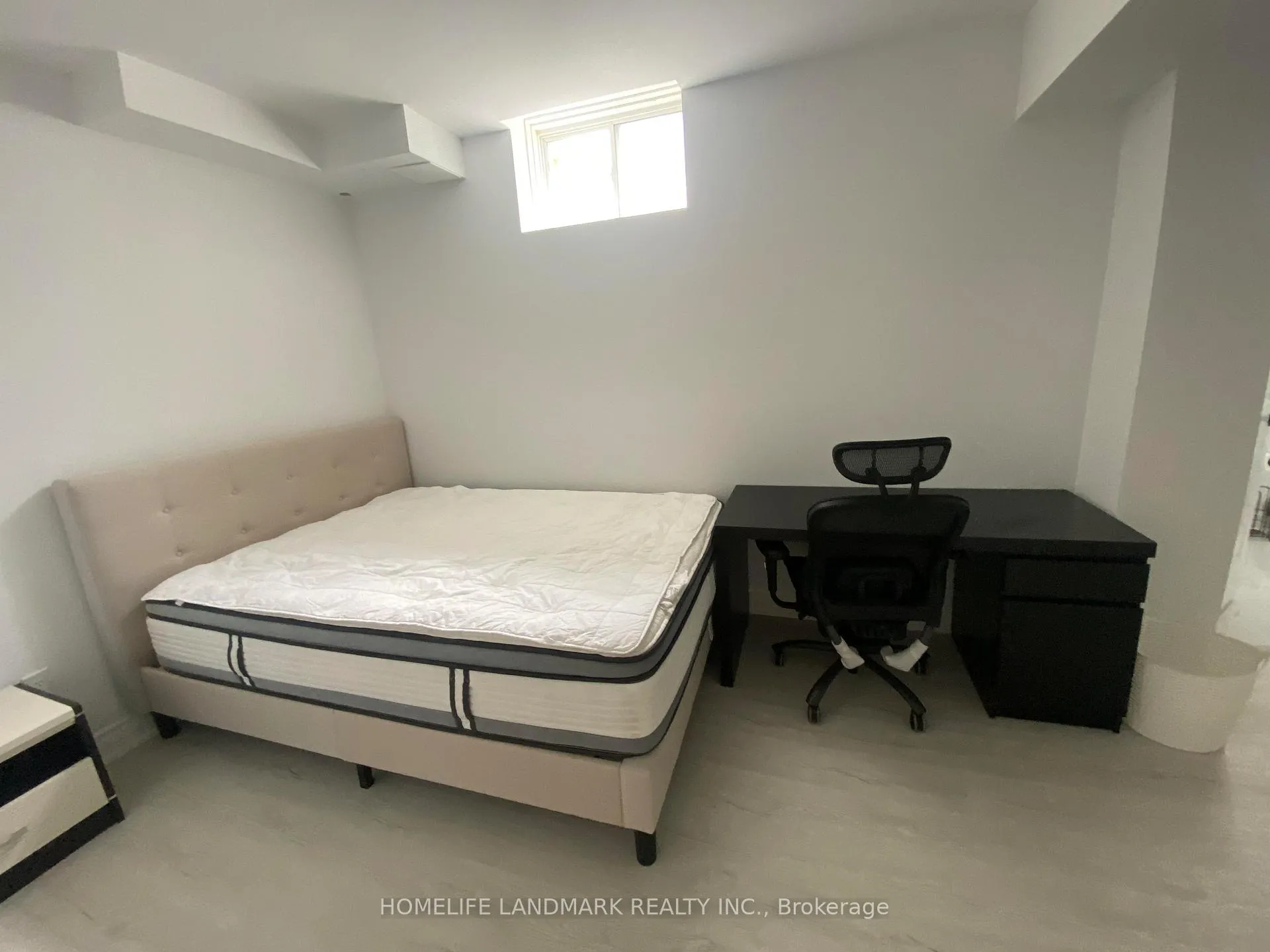 Photo 5 of Unit two bedrooms apartment, 143 Botelho Circle, Aurora, Bayview Southeast — HOMEH