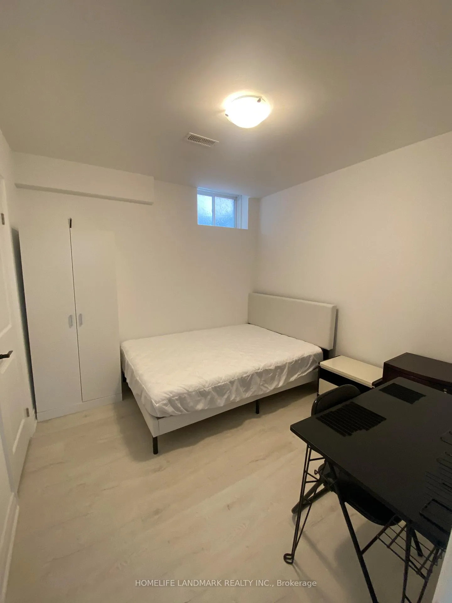 Photo 6 of Unit two bedrooms apartment, 143 Botelho Circle, Aurora, Bayview Southeast — HOMEH