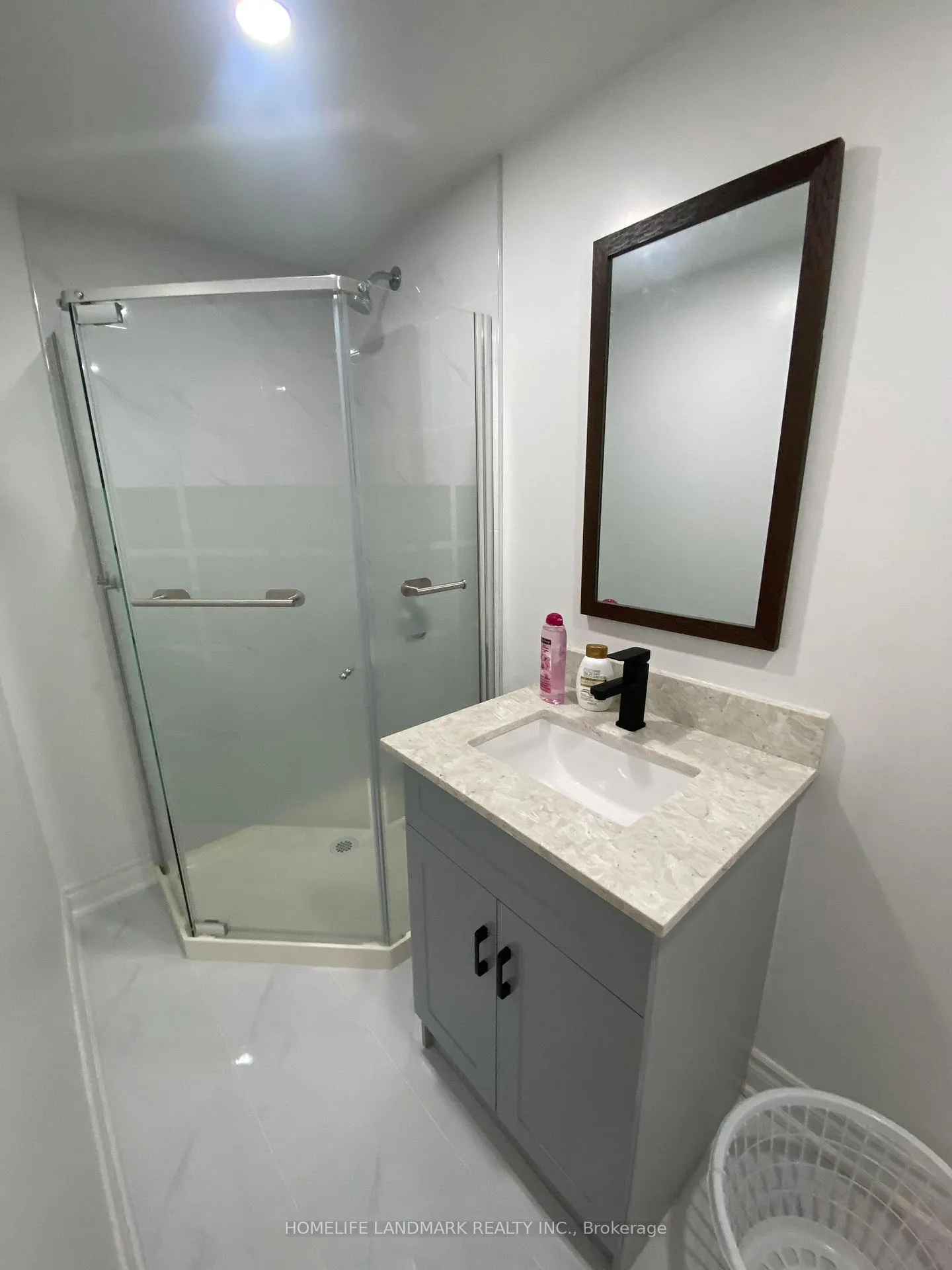 Photo 7 of Unit two bedrooms apartment, 143 Botelho Circle, Aurora, Bayview Southeast — HOMEH