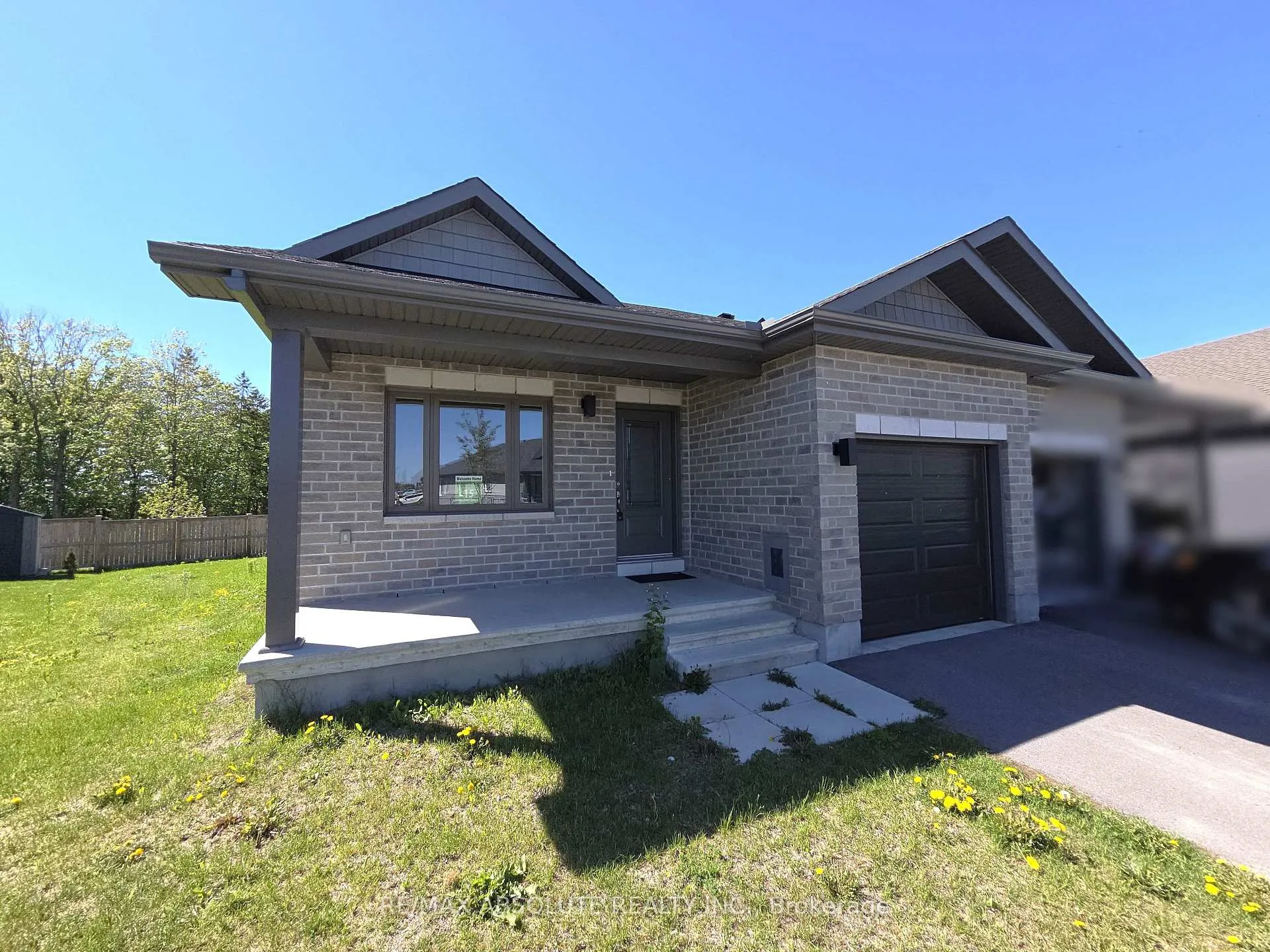 Photo 1 of 15 Seabert Drive, Arnprior, Arnprior — HOMEH