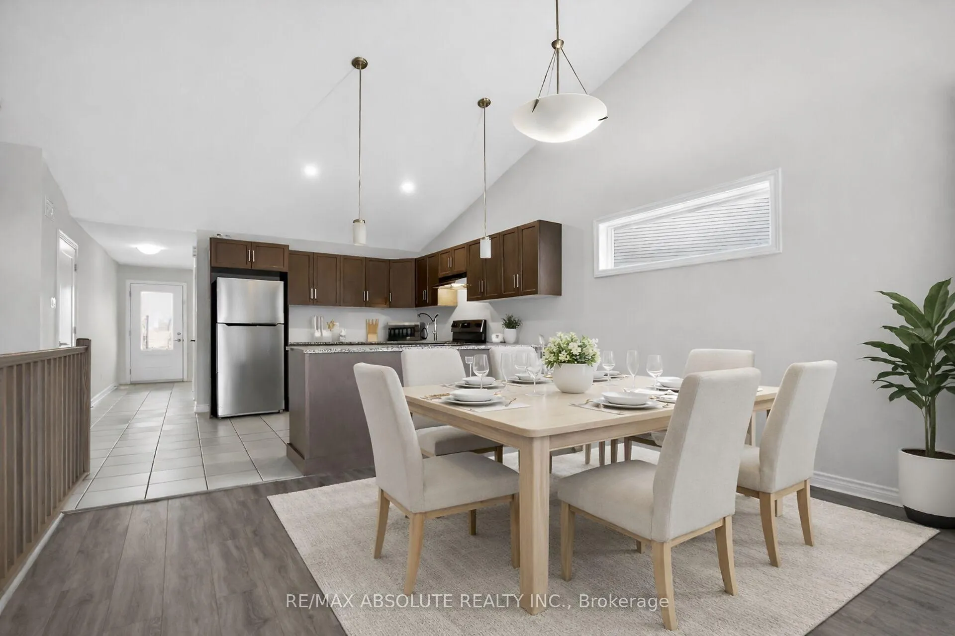 Photo 3 of 15 Seabert Drive, Arnprior, Arnprior — HOMEH