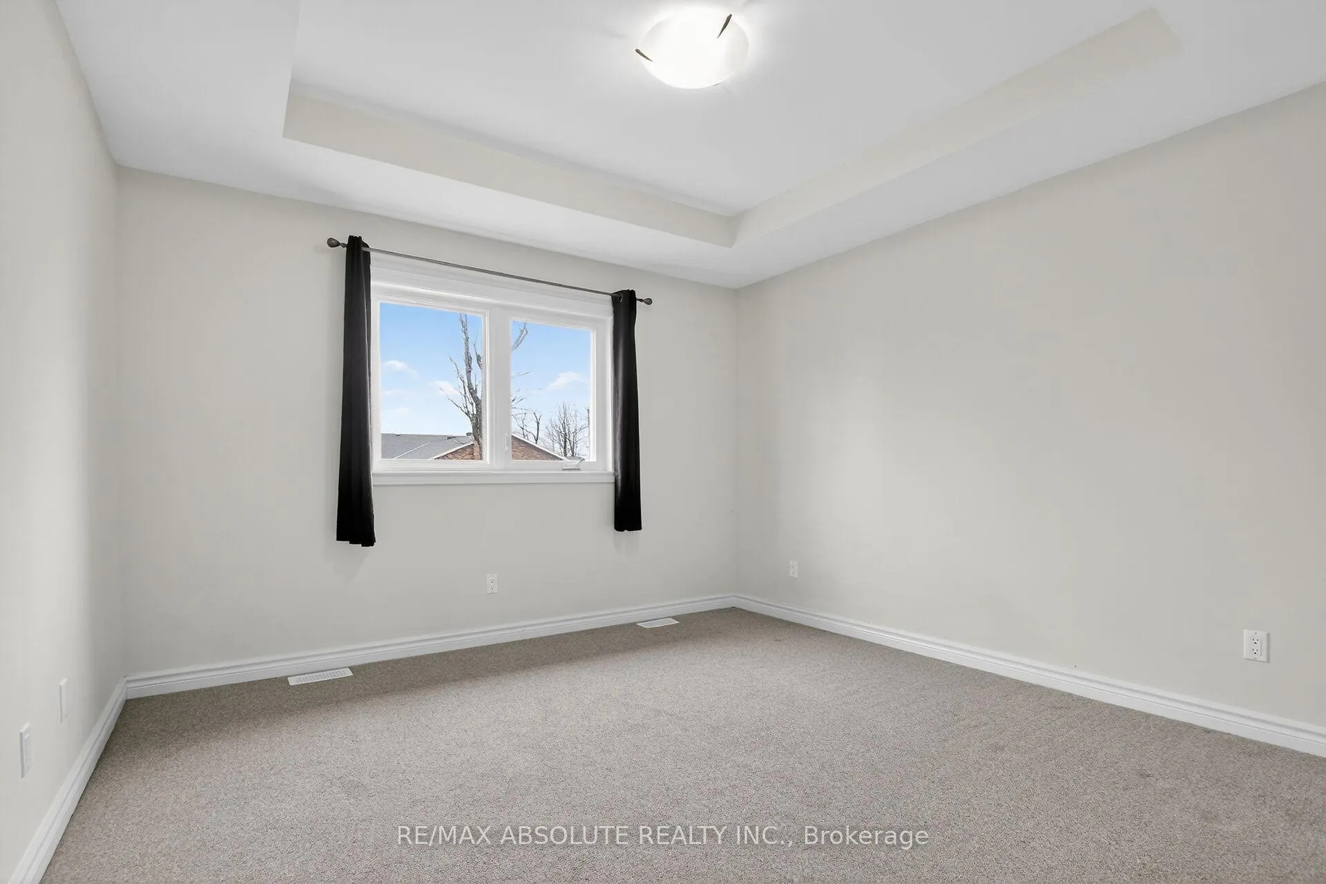Photo 8 of 15 Seabert Drive, Arnprior, Arnprior — HOMEH
