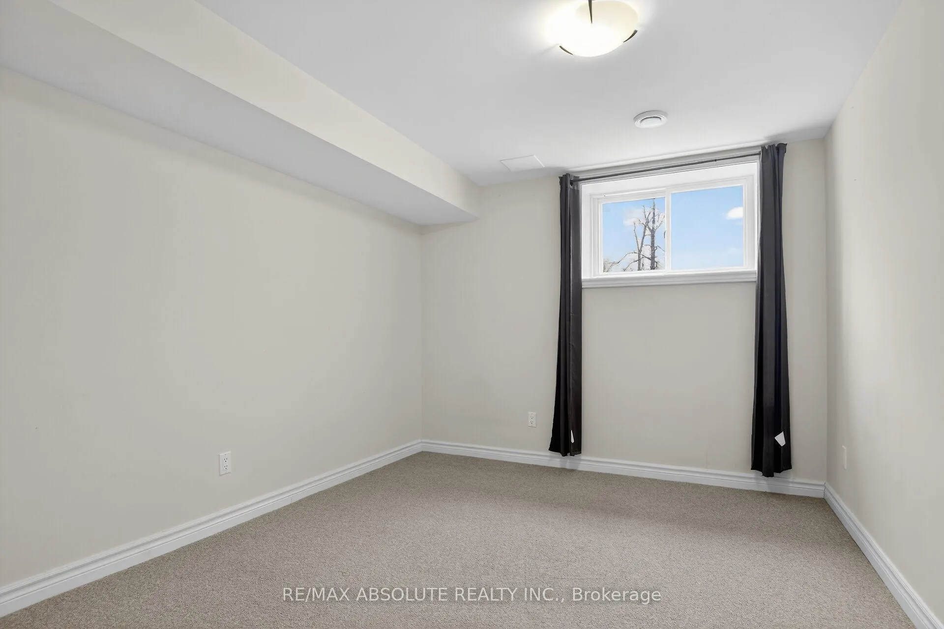 Photo 13 of 15 Seabert Drive, Arnprior, Arnprior — HOMEH