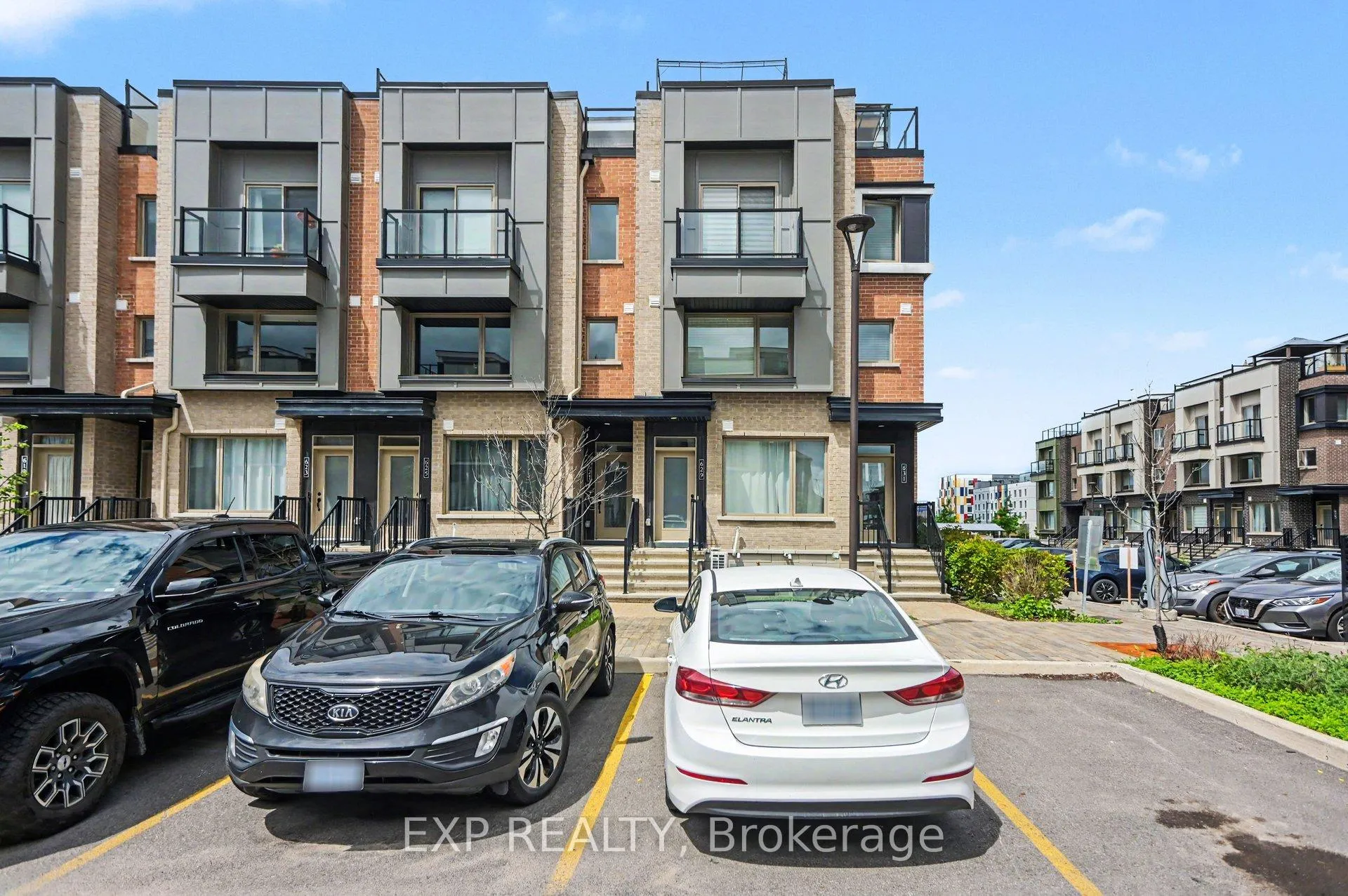 Photo 1 of 629 Makwa Private, Ottawa, CFB Rockcliffe and Area — HOMEH