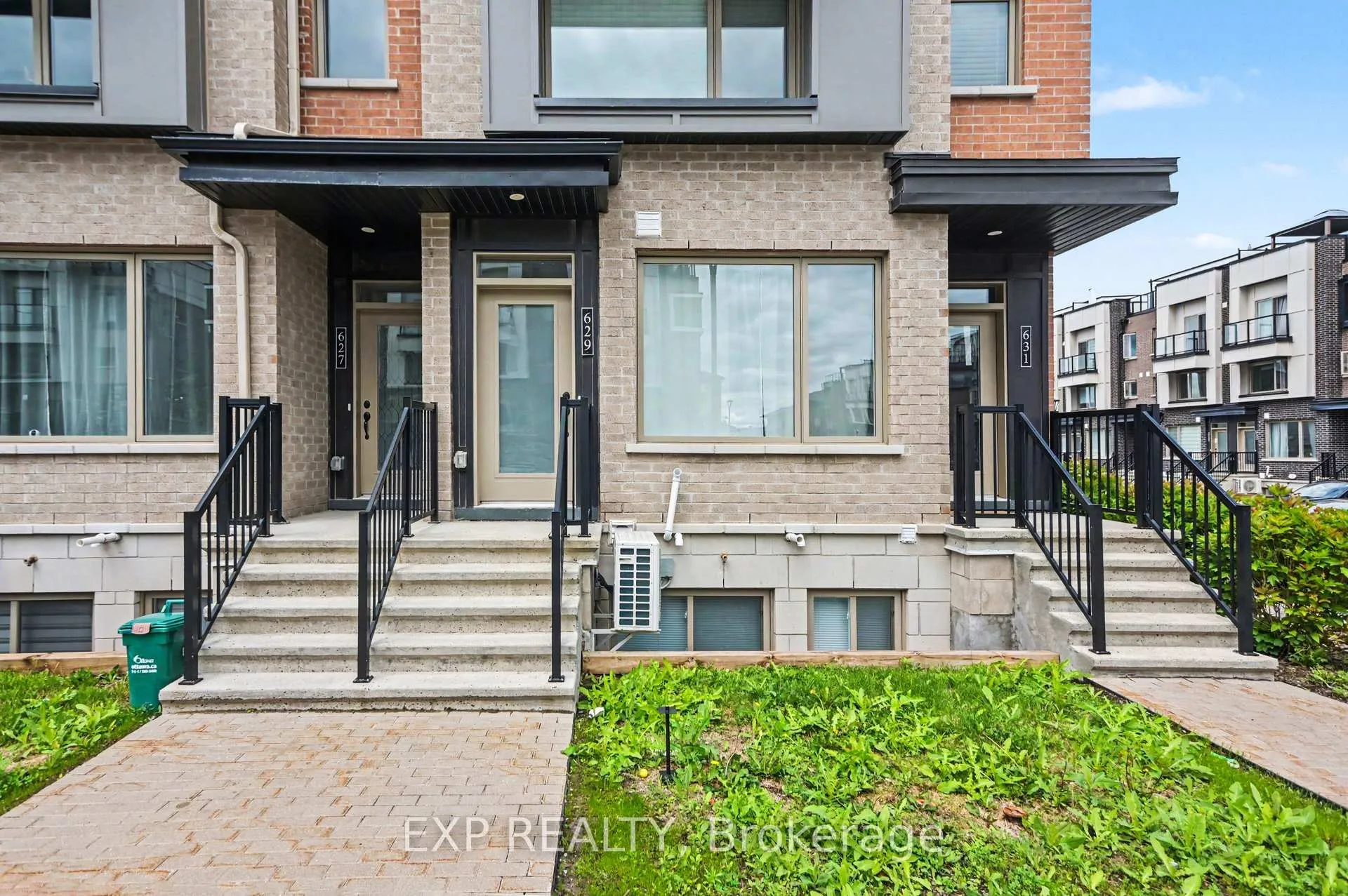 Photo 3 of 629 Makwa Private, Ottawa, CFB Rockcliffe and Area — HOMEH