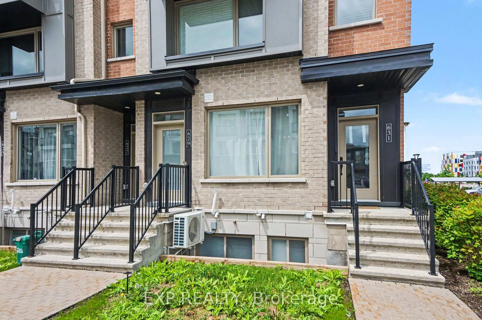 Photo 4 of 629 Makwa Private, Ottawa, CFB Rockcliffe and Area — HOMEH