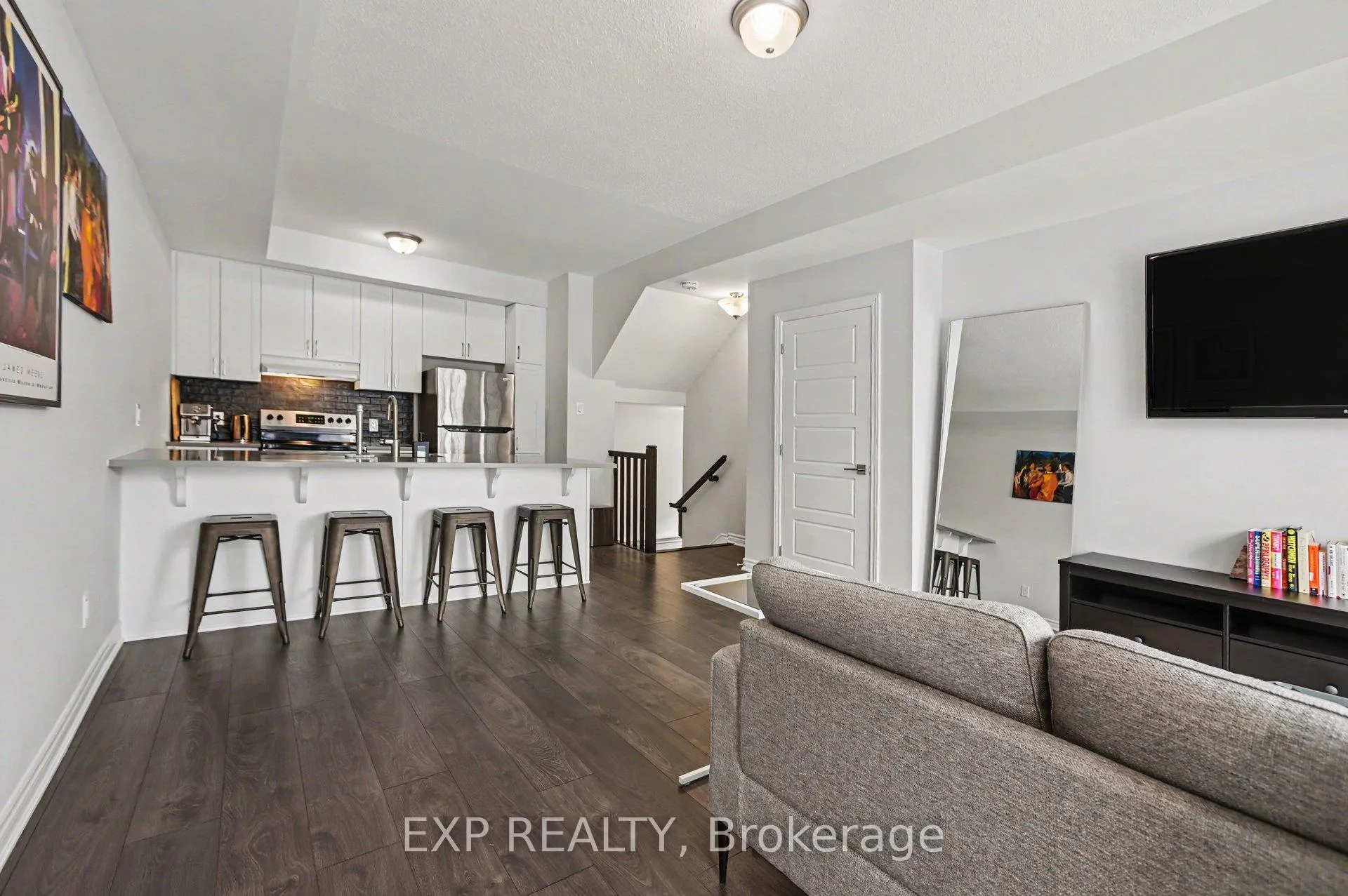 Photo 10 of 629 Makwa Private, Ottawa, CFB Rockcliffe and Area — HOMEH