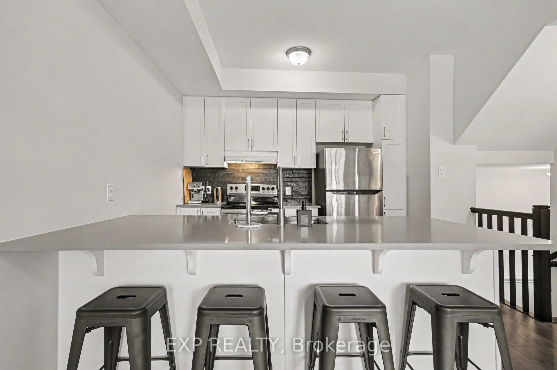 Photo 11 of 629 Makwa Private, Ottawa, CFB Rockcliffe and Area — HOMEH