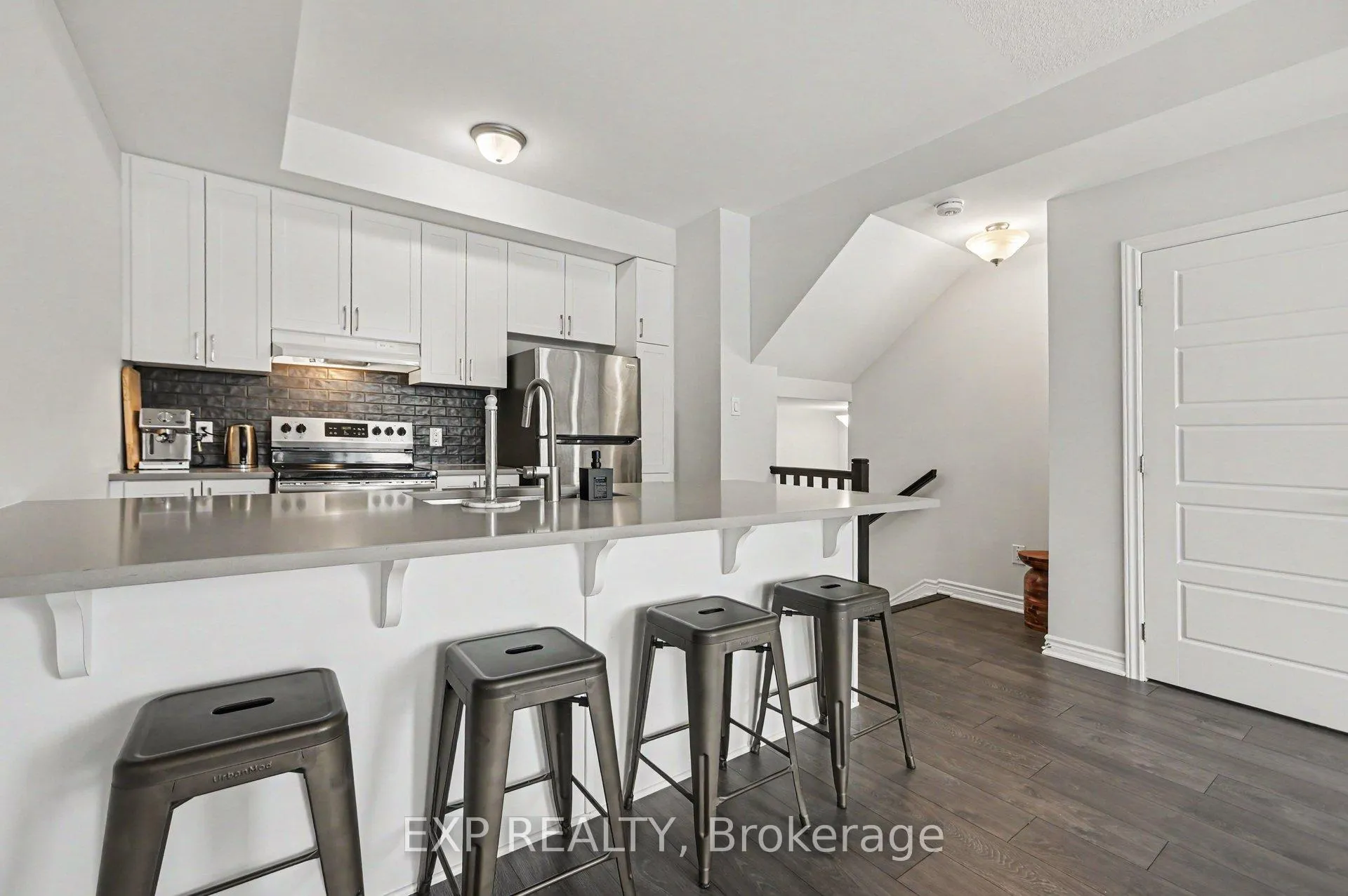 Photo 12 of 629 Makwa Private, Ottawa, CFB Rockcliffe and Area — HOMEH