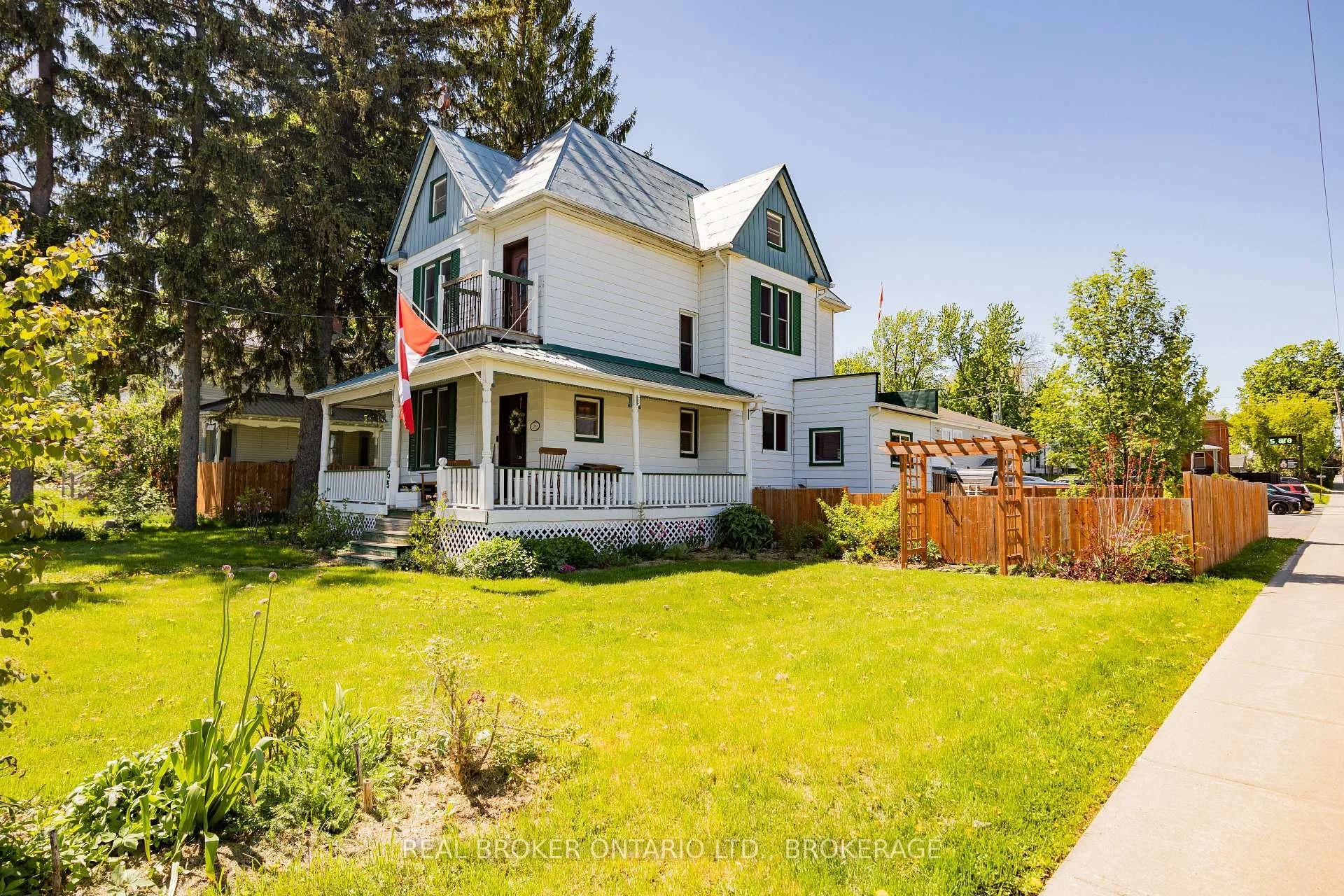Photo 29 of 55 Kenyon Street E, North Glengarry, Alexandria — HOMEH