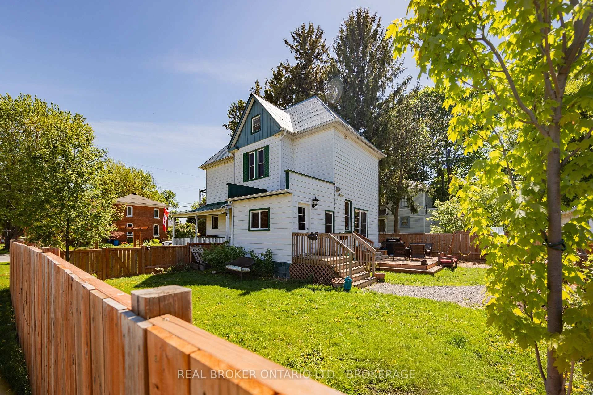 Photo 32 of 55 Kenyon Street E, North Glengarry, Alexandria — HOMEH