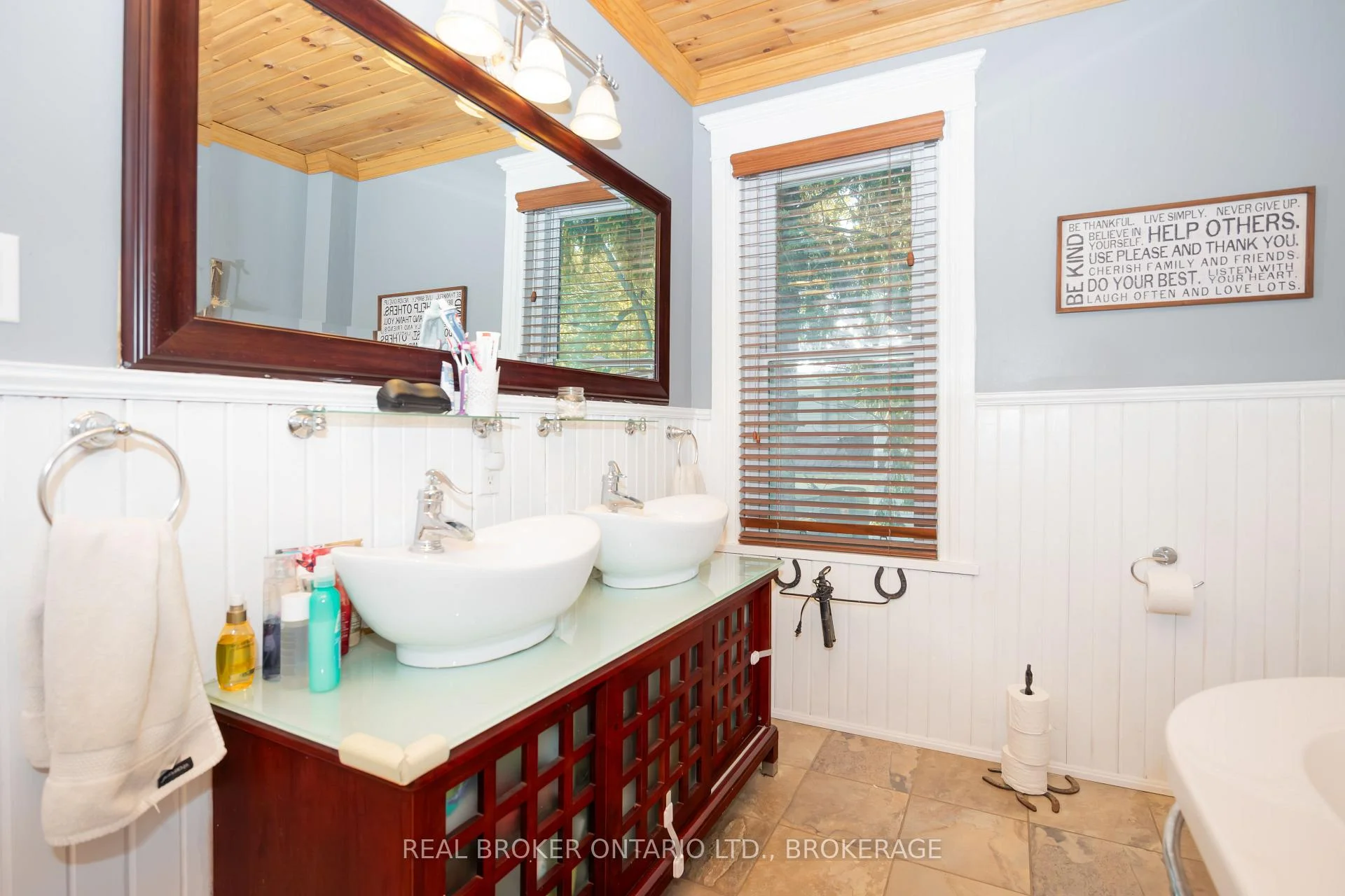 Photo 63 of 55 Kenyon Street E, North Glengarry, Alexandria — HOMEH