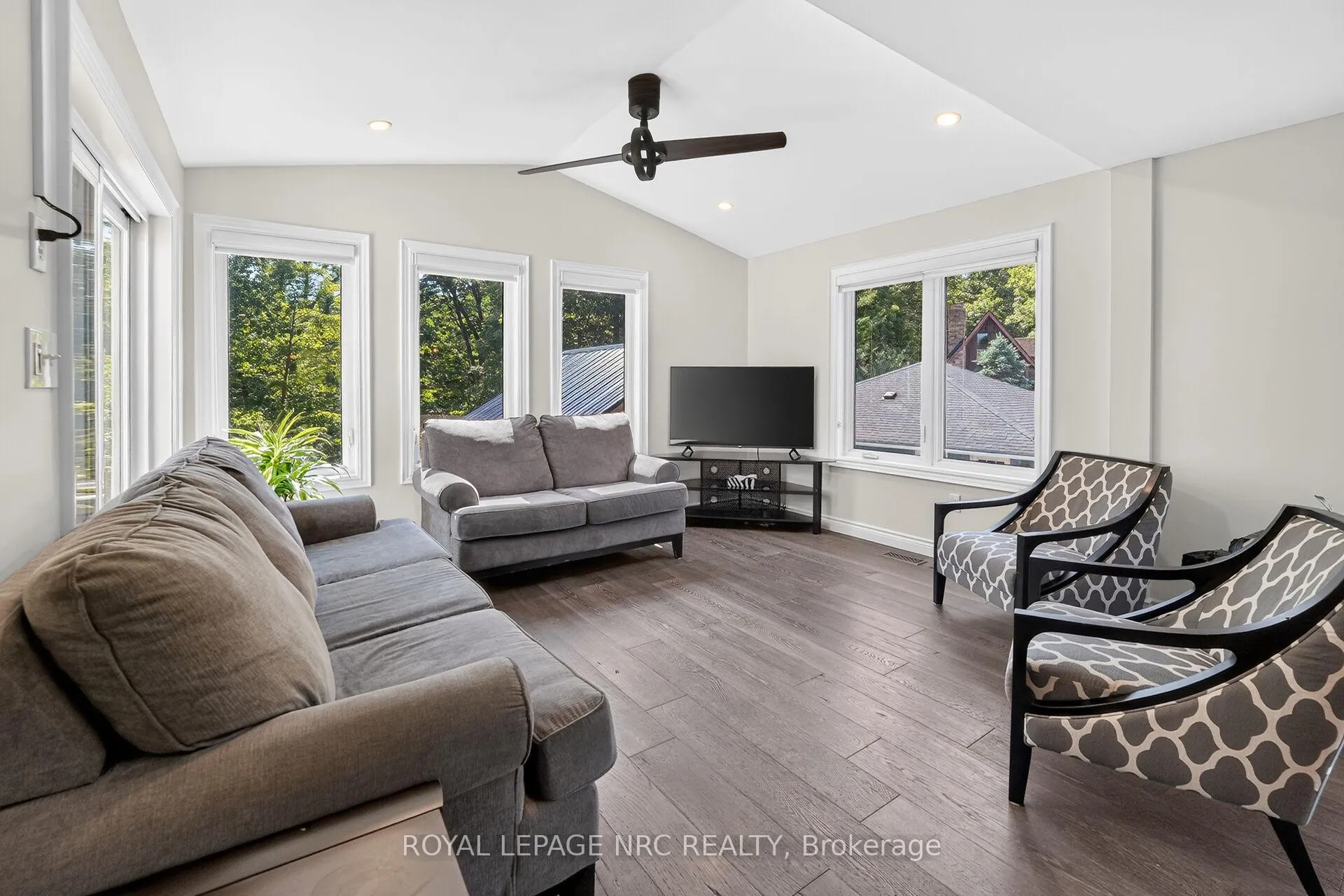 Photo 9 of 3063 Ninth Street, Lincoln, Lincoln-Jordan/Vineland — HOMEH