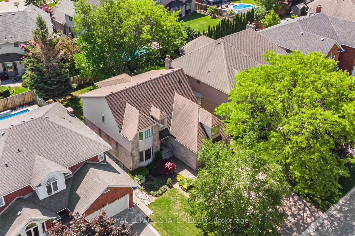 Photo 5 of 85 Citation Crescent, Hamilton, Meadowlands — HOMEH