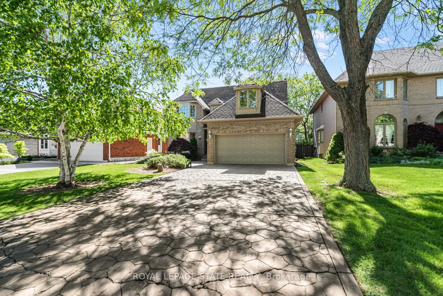 Photo 8 of 85 Citation Crescent, Hamilton, Meadowlands — HOMEH