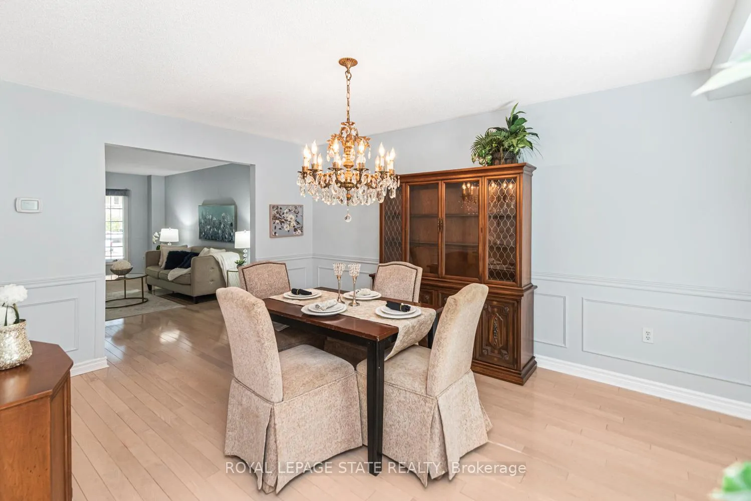 Photo 13 of 85 Citation Crescent, Hamilton, Meadowlands — HOMEH