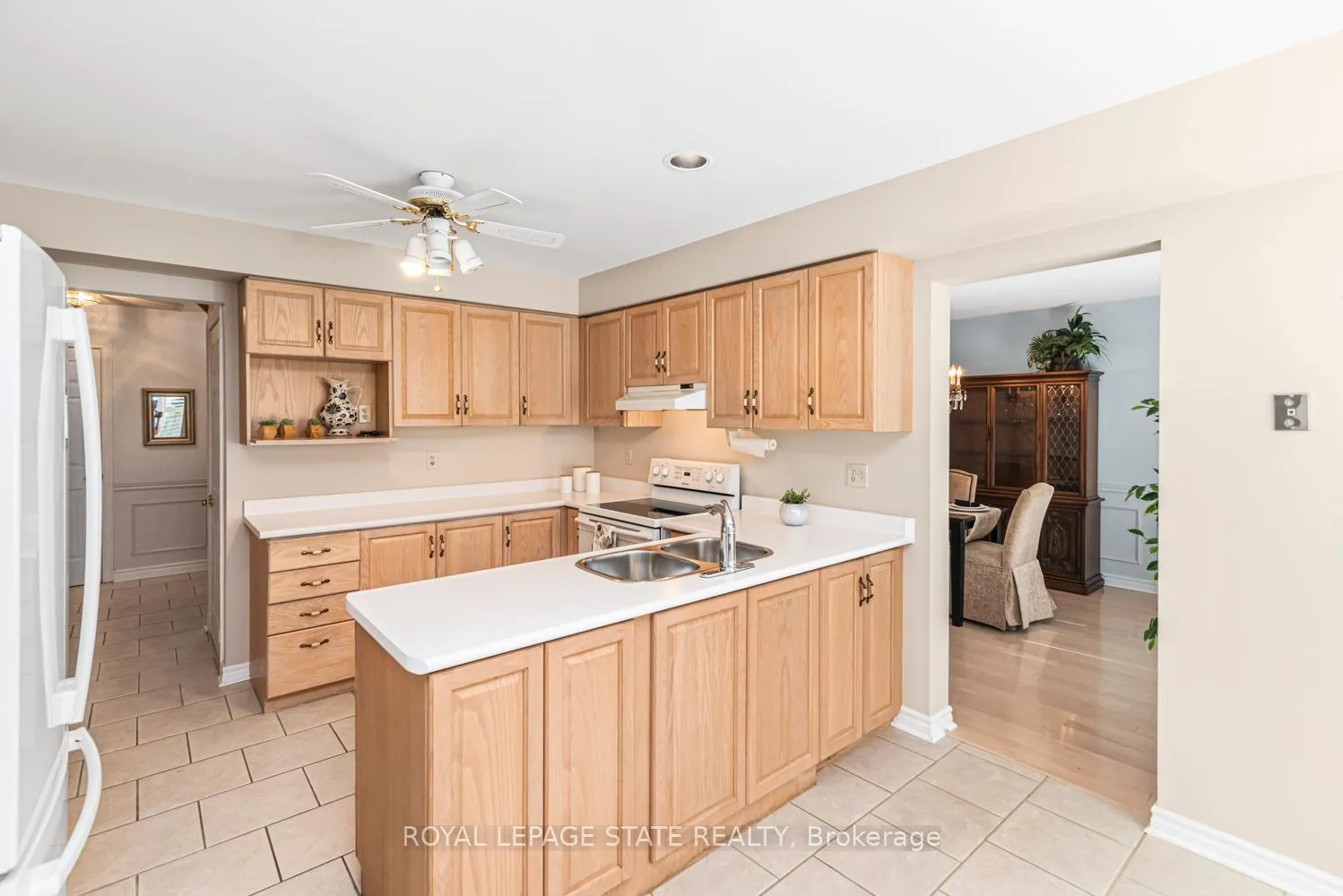 Photo 21 of 85 Citation Crescent, Hamilton, Meadowlands — HOMEH