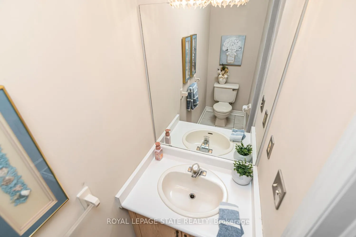 Photo 26 of 85 Citation Crescent, Hamilton, Meadowlands — HOMEH