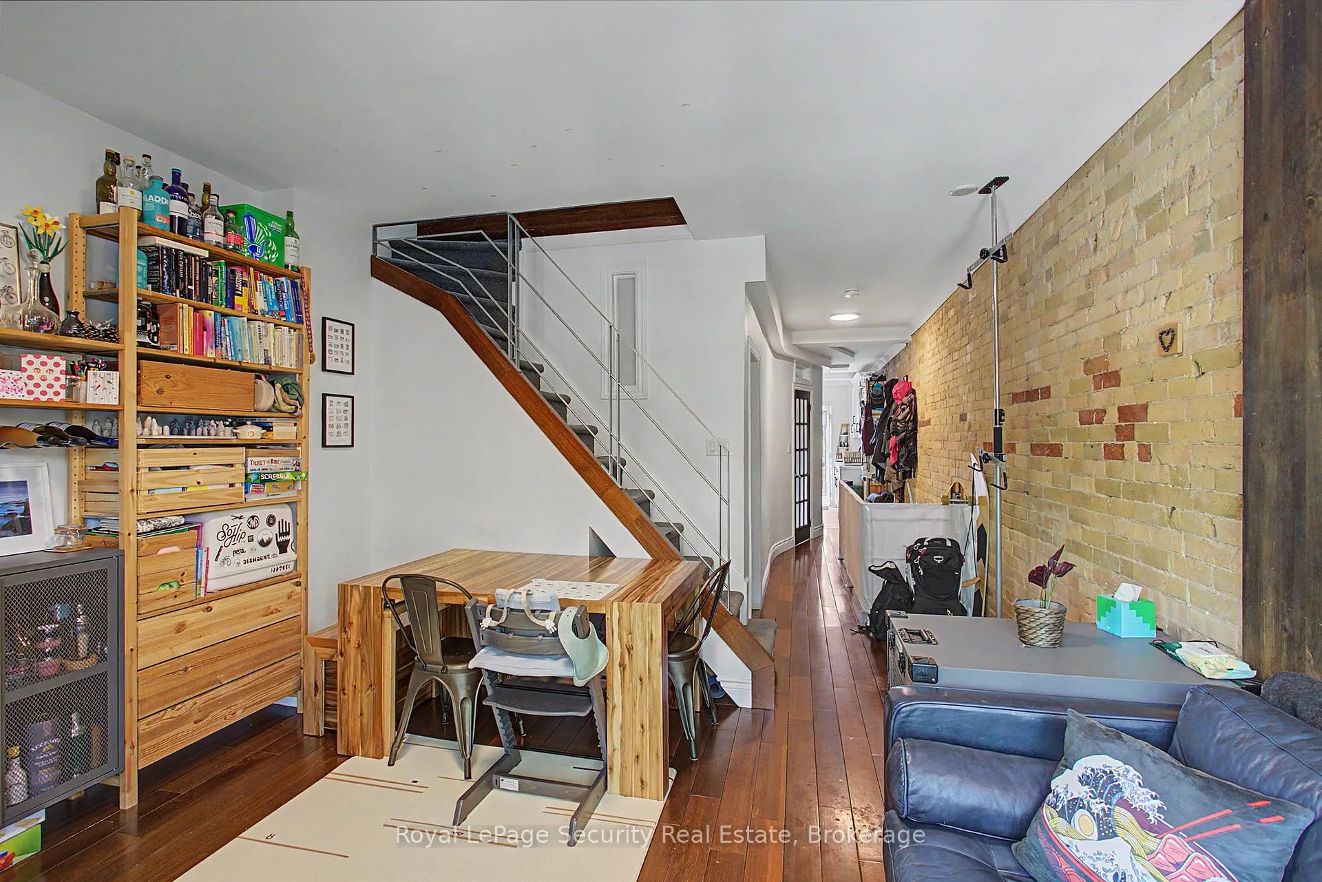 Photo 3 of 410 Manning Avenue, Toronto, Palmerston-Little Italy — HOMEH