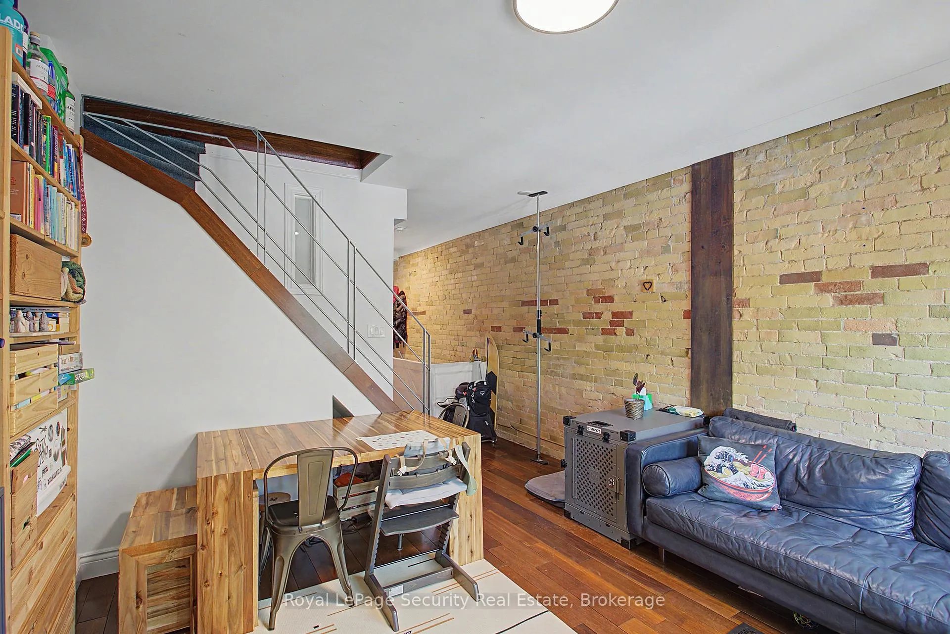 Photo 4 of 410 Manning Avenue, Toronto, Palmerston-Little Italy — HOMEH