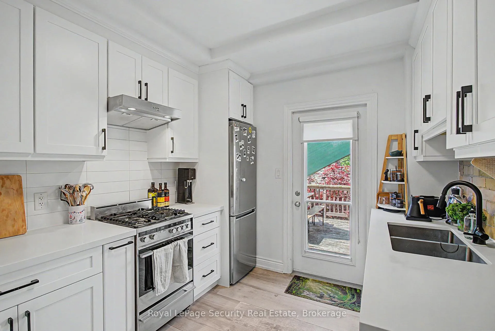 Photo 6 of 410 Manning Avenue, Toronto, Palmerston-Little Italy — HOMEH