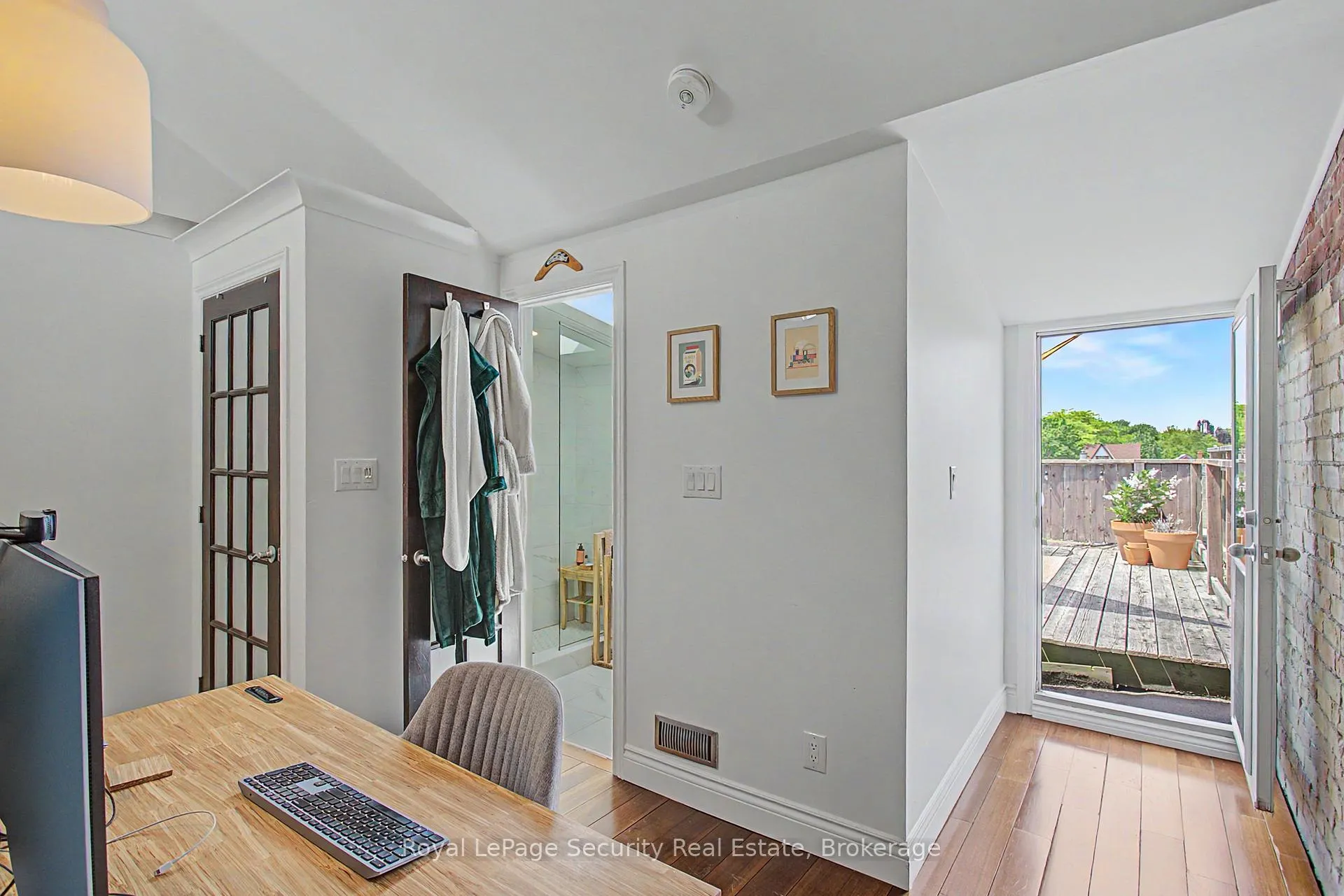 Photo 13 of 410 Manning Avenue, Toronto, Palmerston-Little Italy — HOMEH
